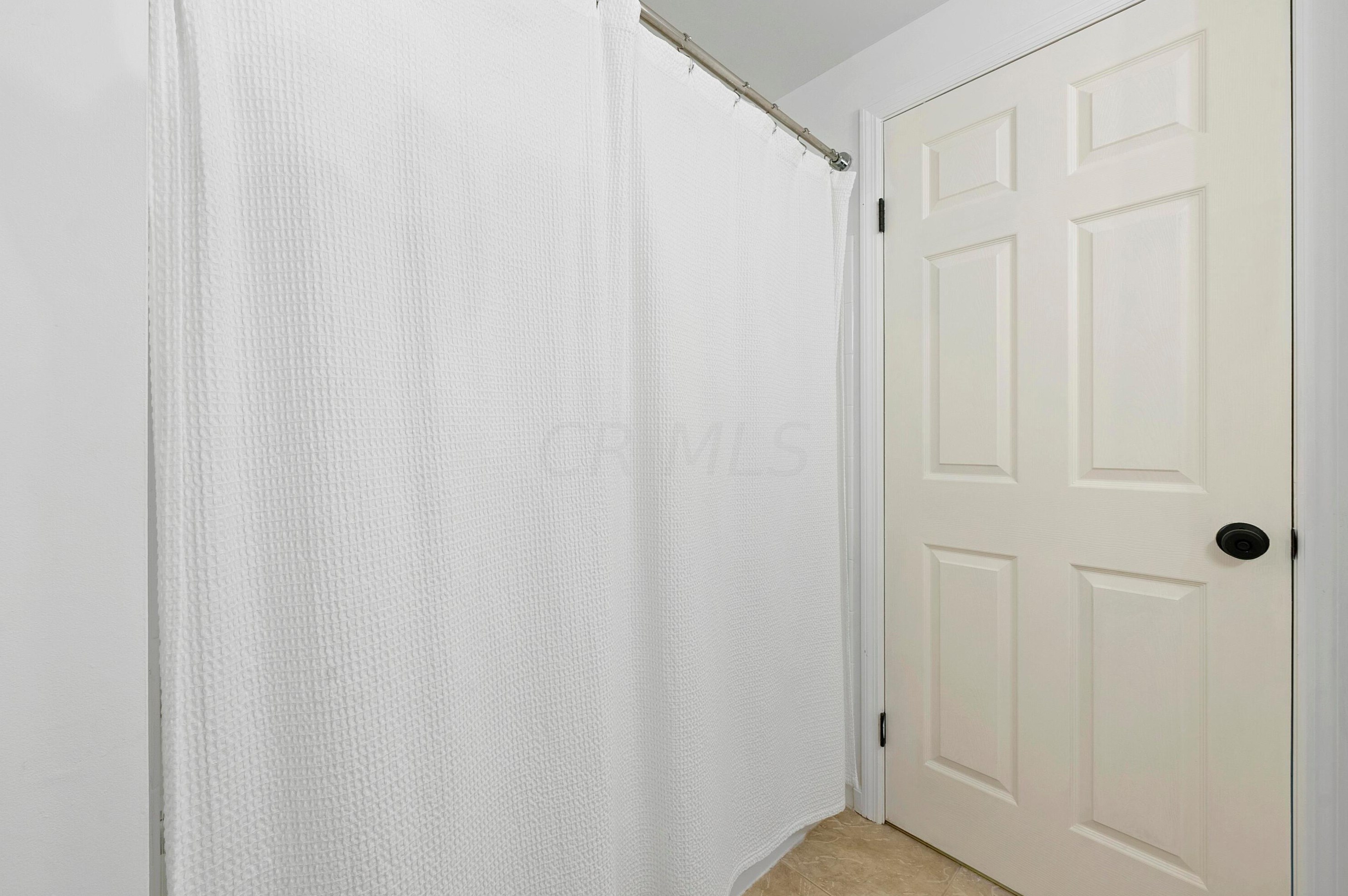 7244 Hopewell Ct, Dublin OH  43017-2899 exterior