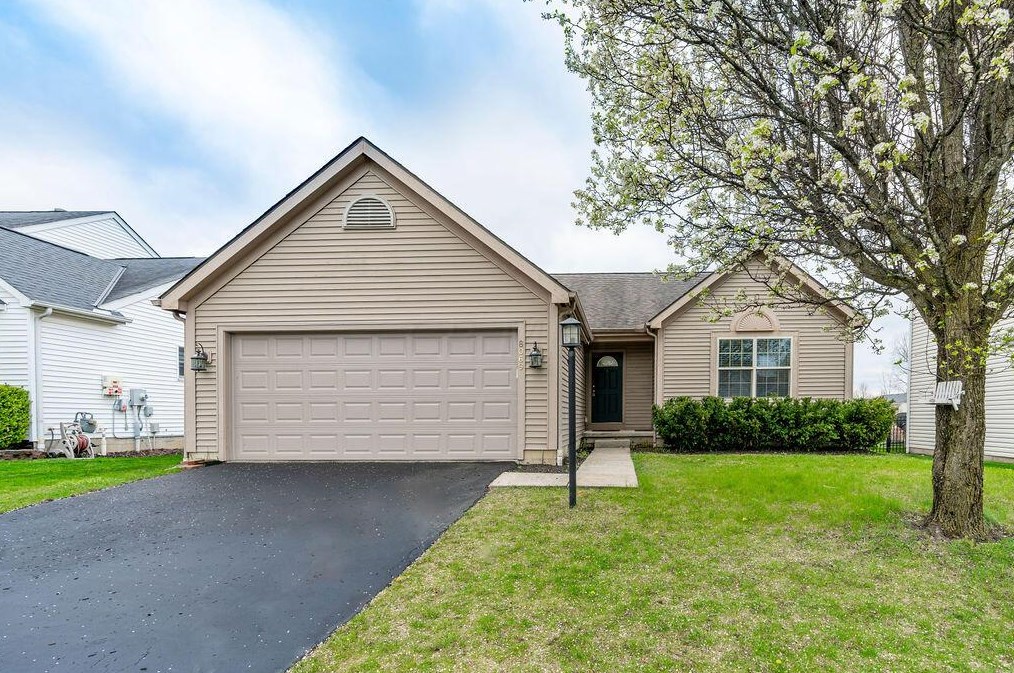 8069 Willow Brook Crossing Dr, Blacklick, OH 43004-5004