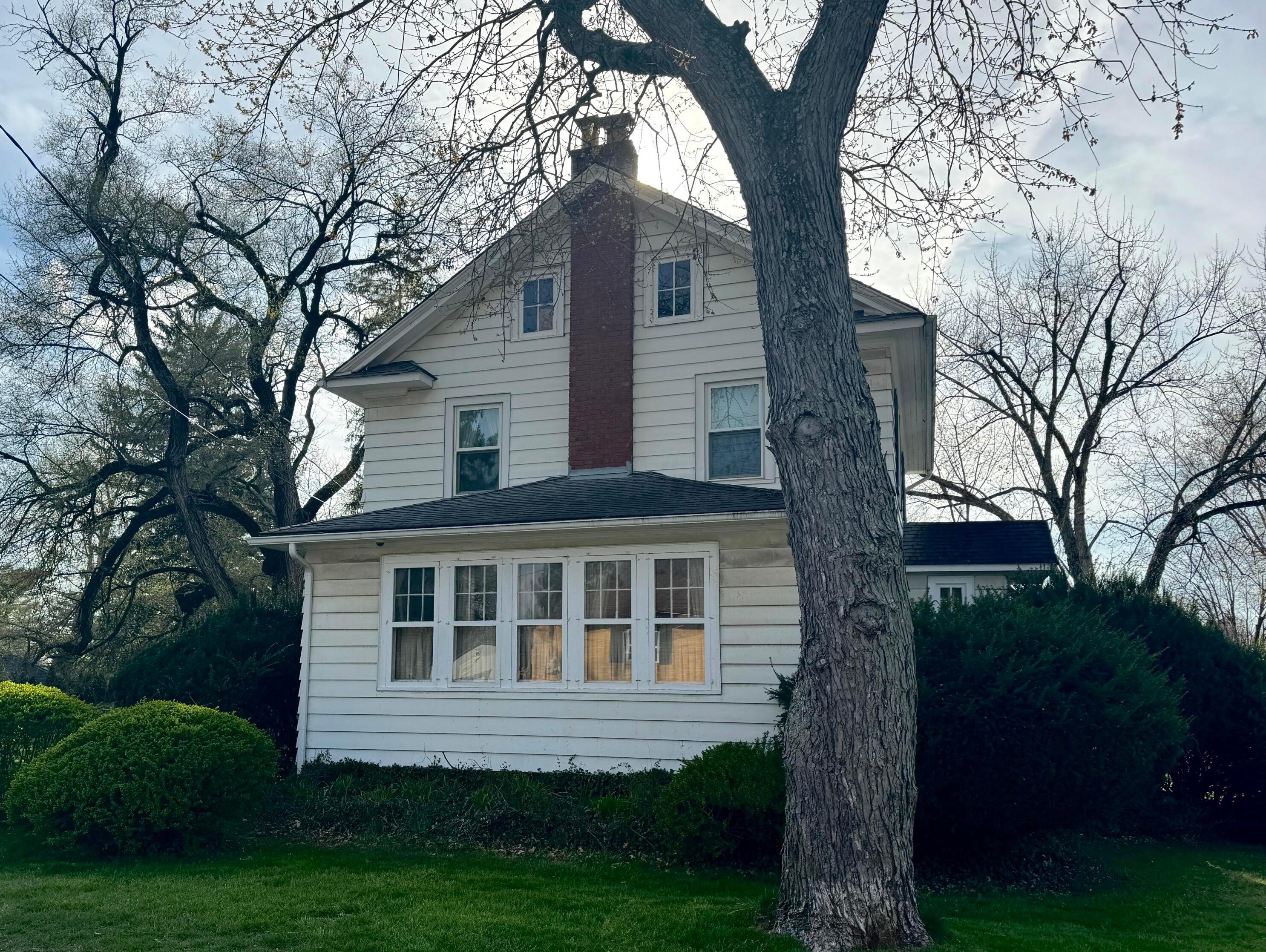 389 Wetmore Rd, Columbus, OH 43214-2115