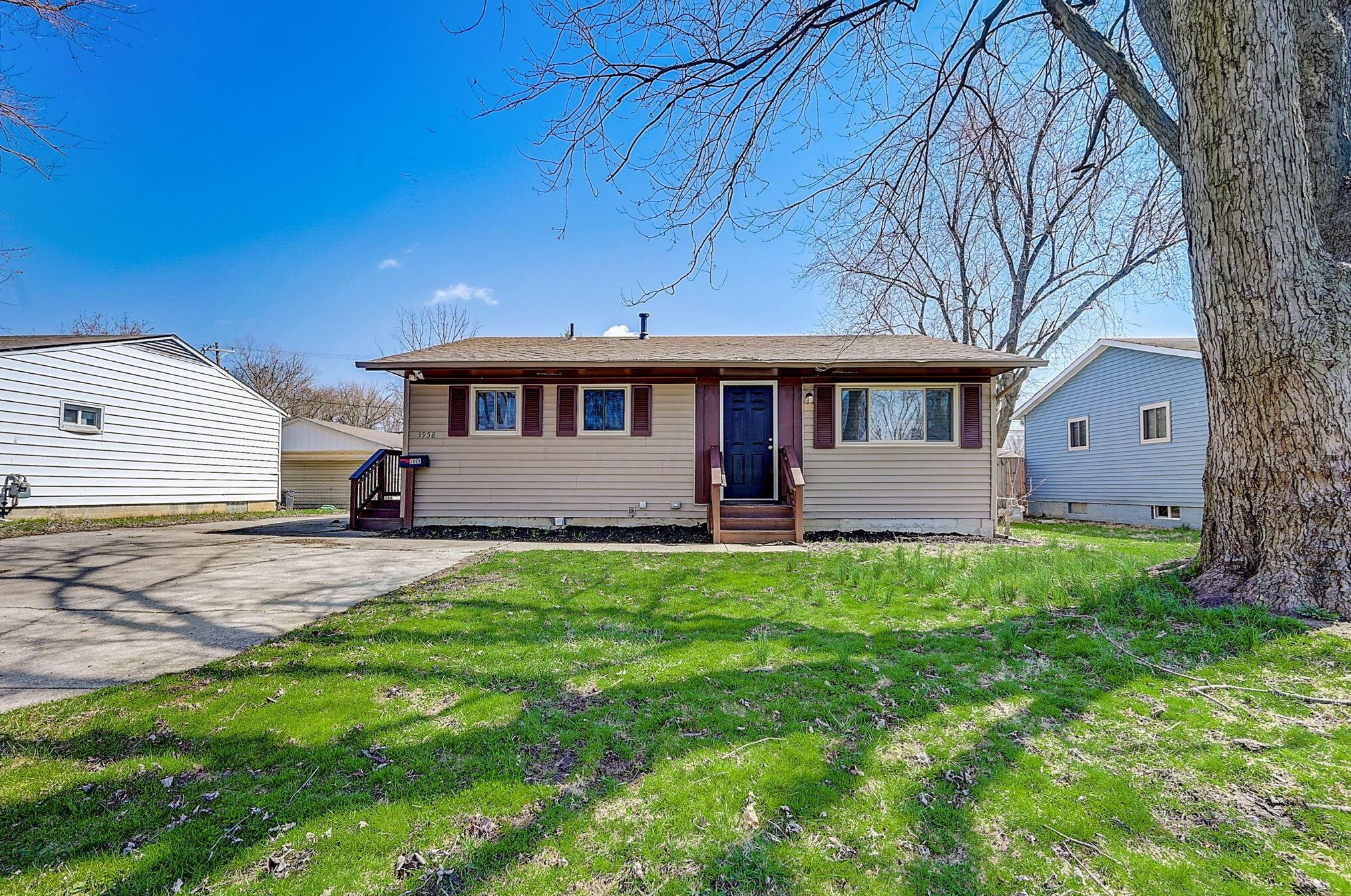 3958 Signal Dr, Columbus, OH 43232-6355