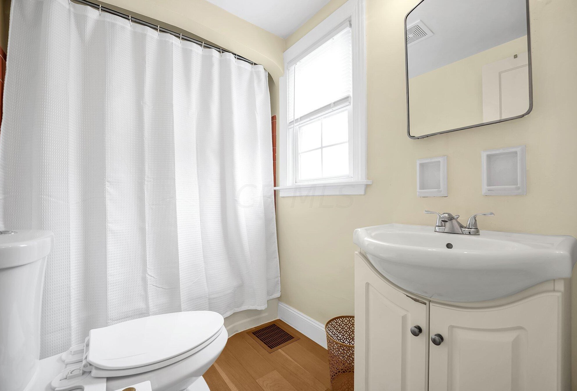 143 Mayfair Blvd, Columbus OH  43213-1610 exterior