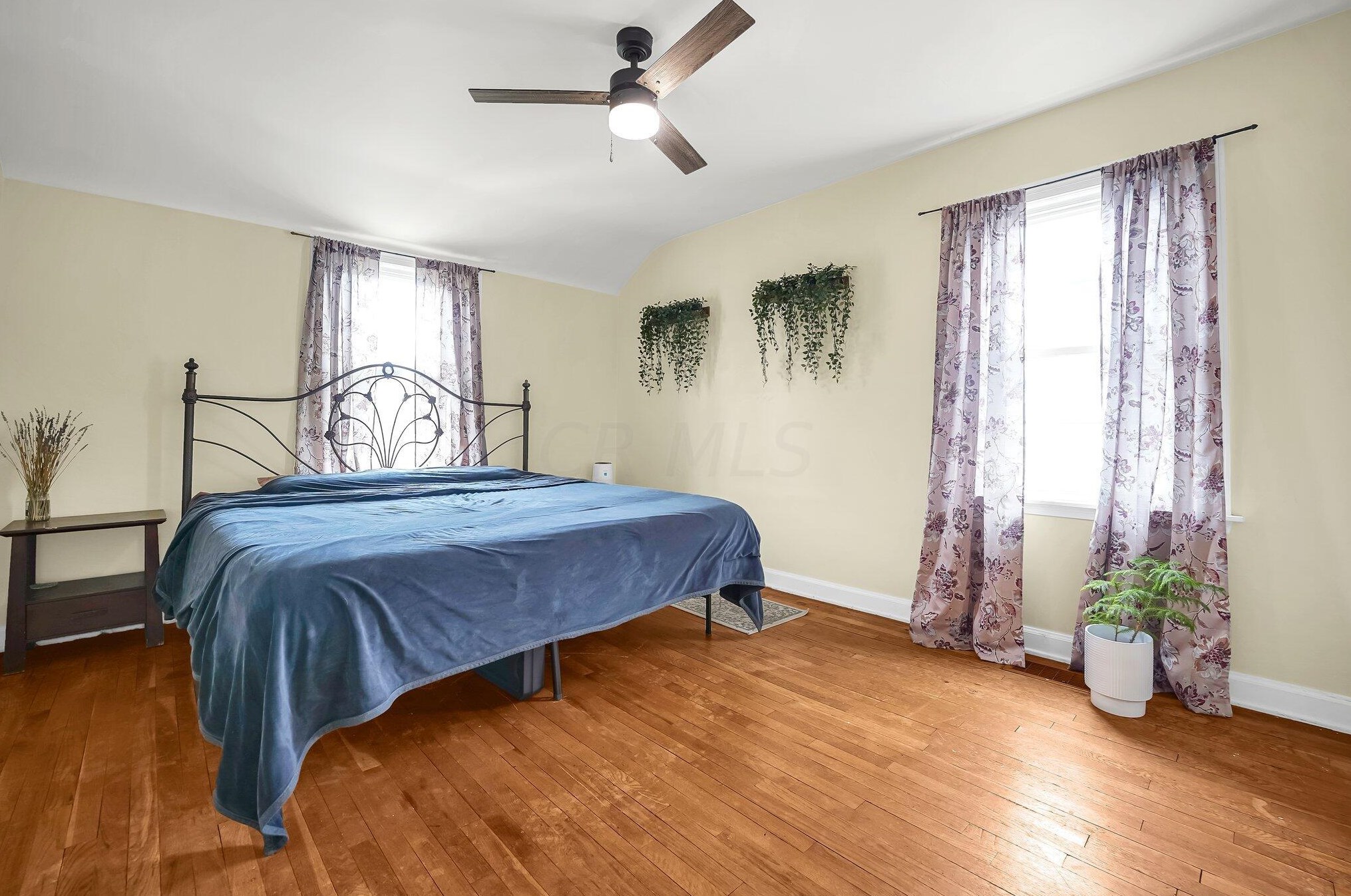 143 Mayfair Blvd, Columbus OH  43213-1610 exterior