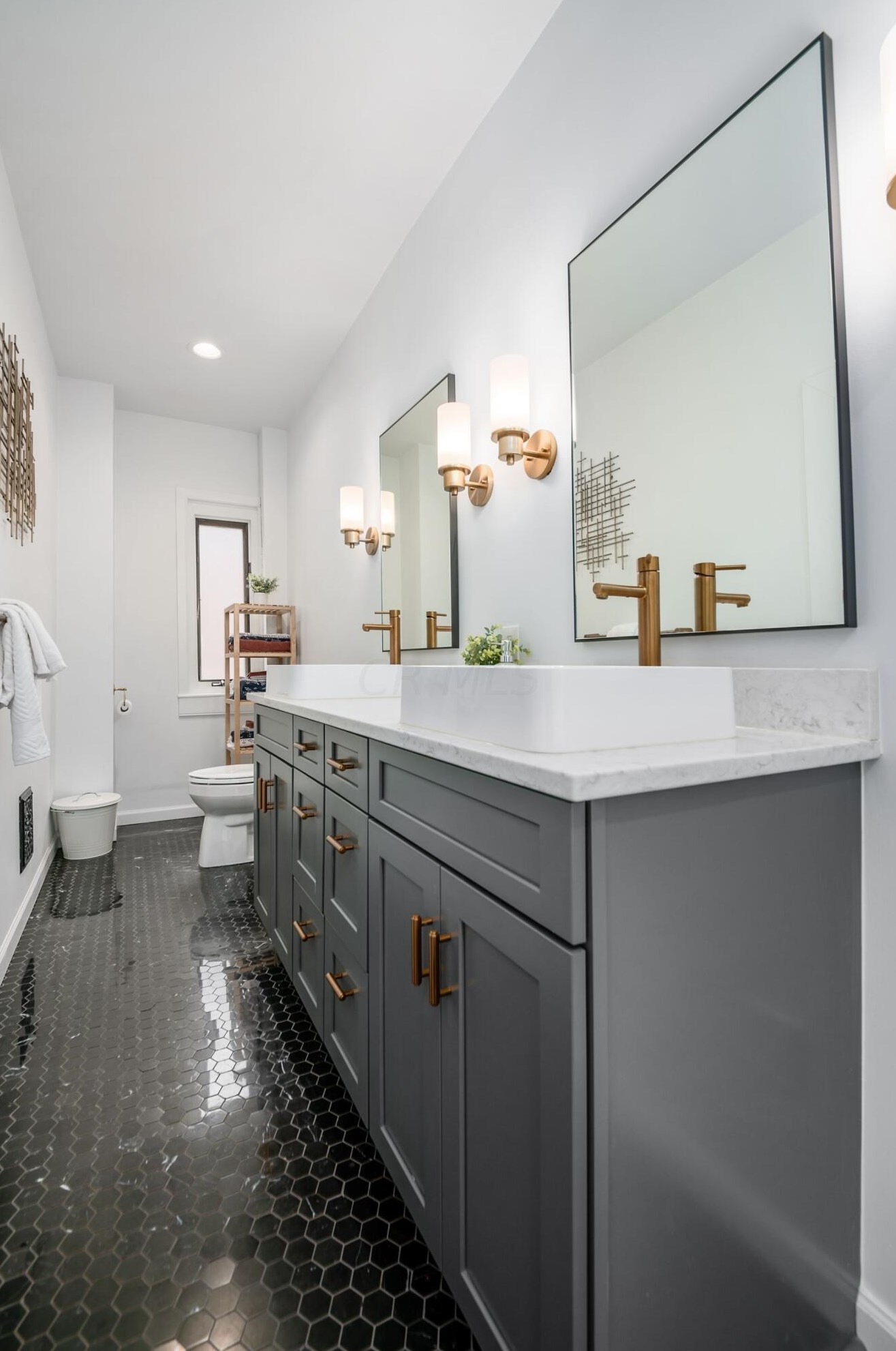 1294 Neil Ave, Columbus OH  43201-3122 exterior