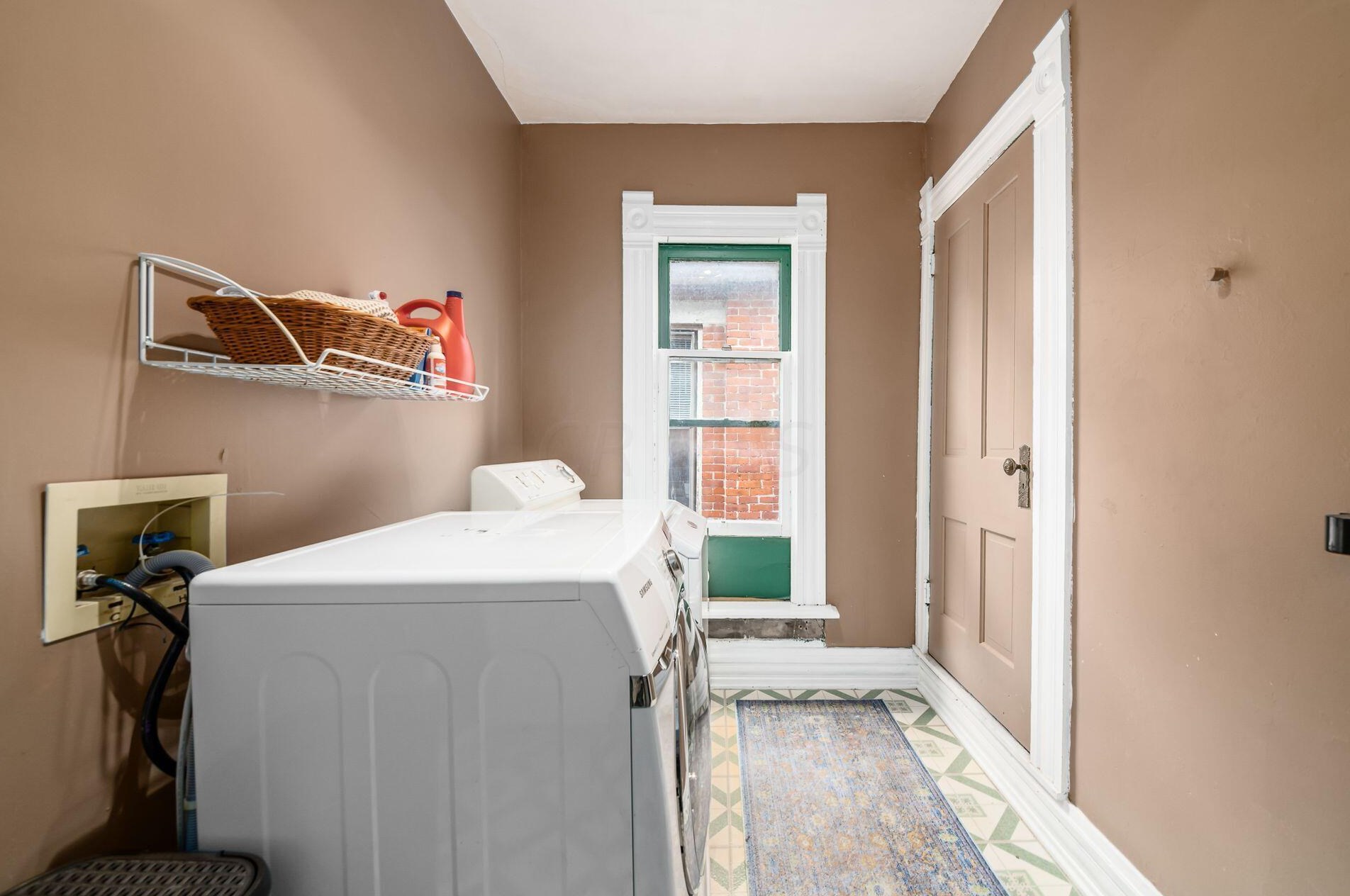 1294 Neil Ave, Columbus OH  43201-3122 exterior