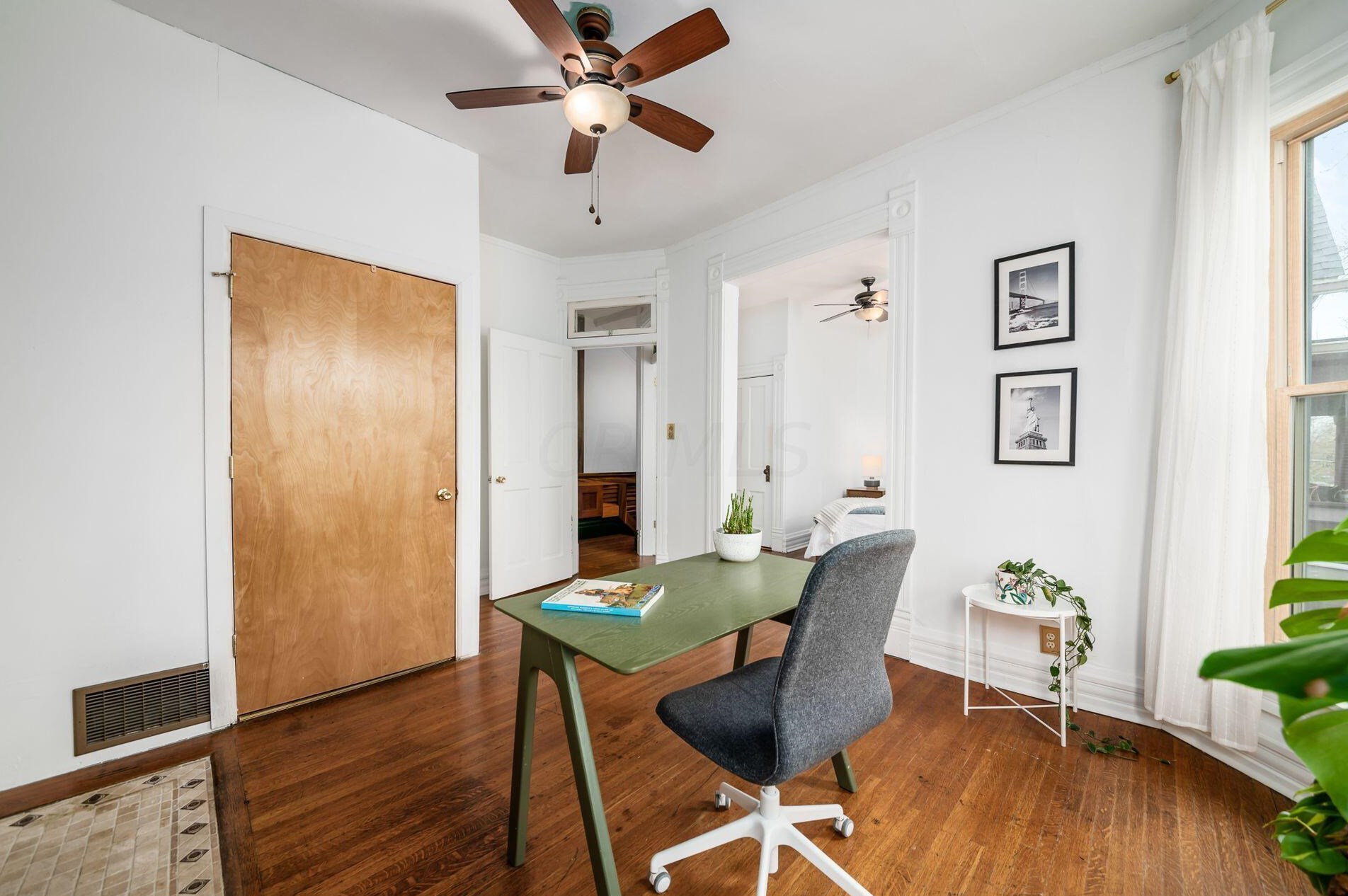 1294 Neil Ave, Columbus OH  43201-3122 exterior