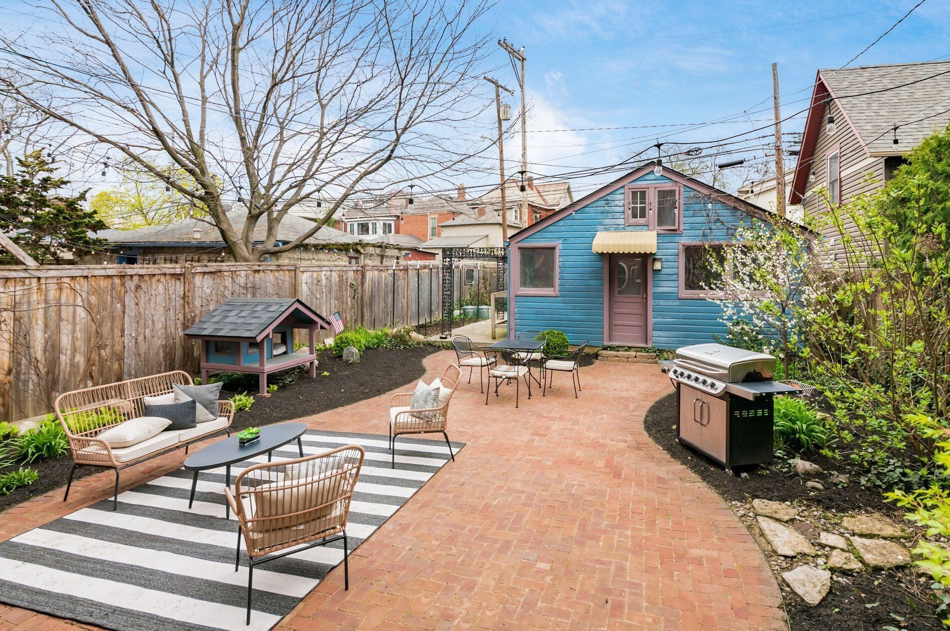 1294 Neil Ave, Columbus OH  43201-3122 exterior