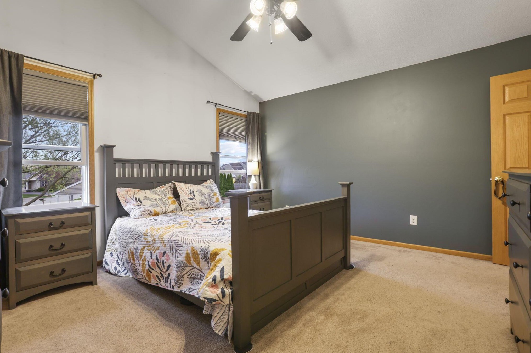 954 Tenbrook Pl, Columbus OH  43228-6386 exterior