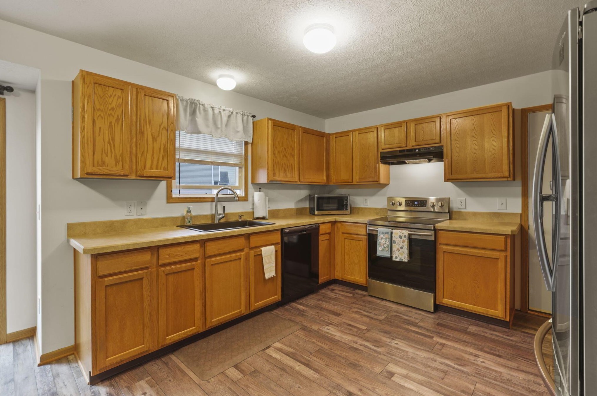 954 Tenbrook Pl, Columbus OH  43228-6386 exterior