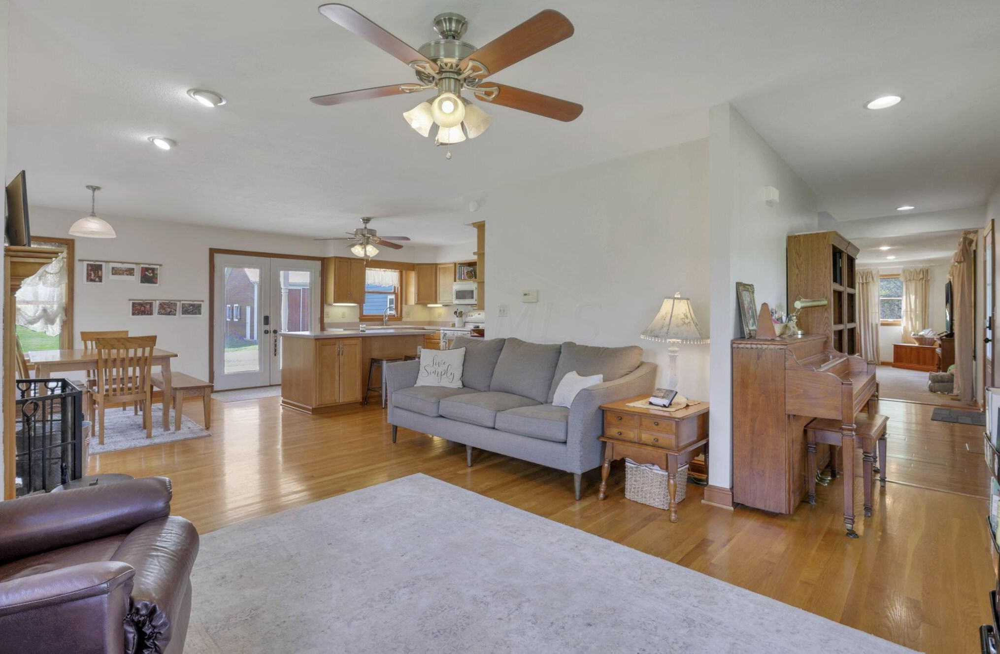 562 Stump Holw Rd, Lancaster OH 43130-9036 exterior