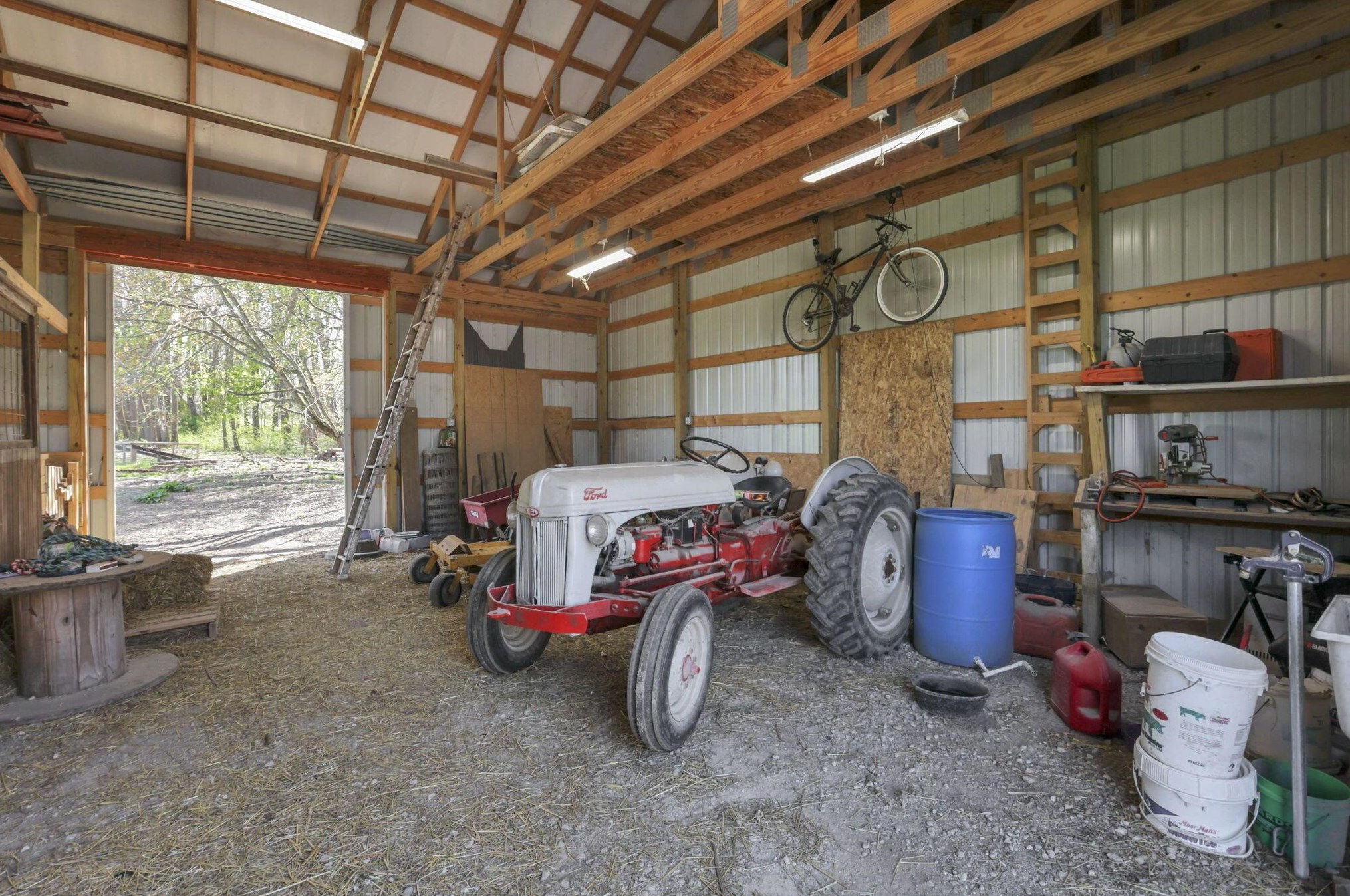 562 Stump Holw Rd, Lancaster OH 43130-9036 exterior