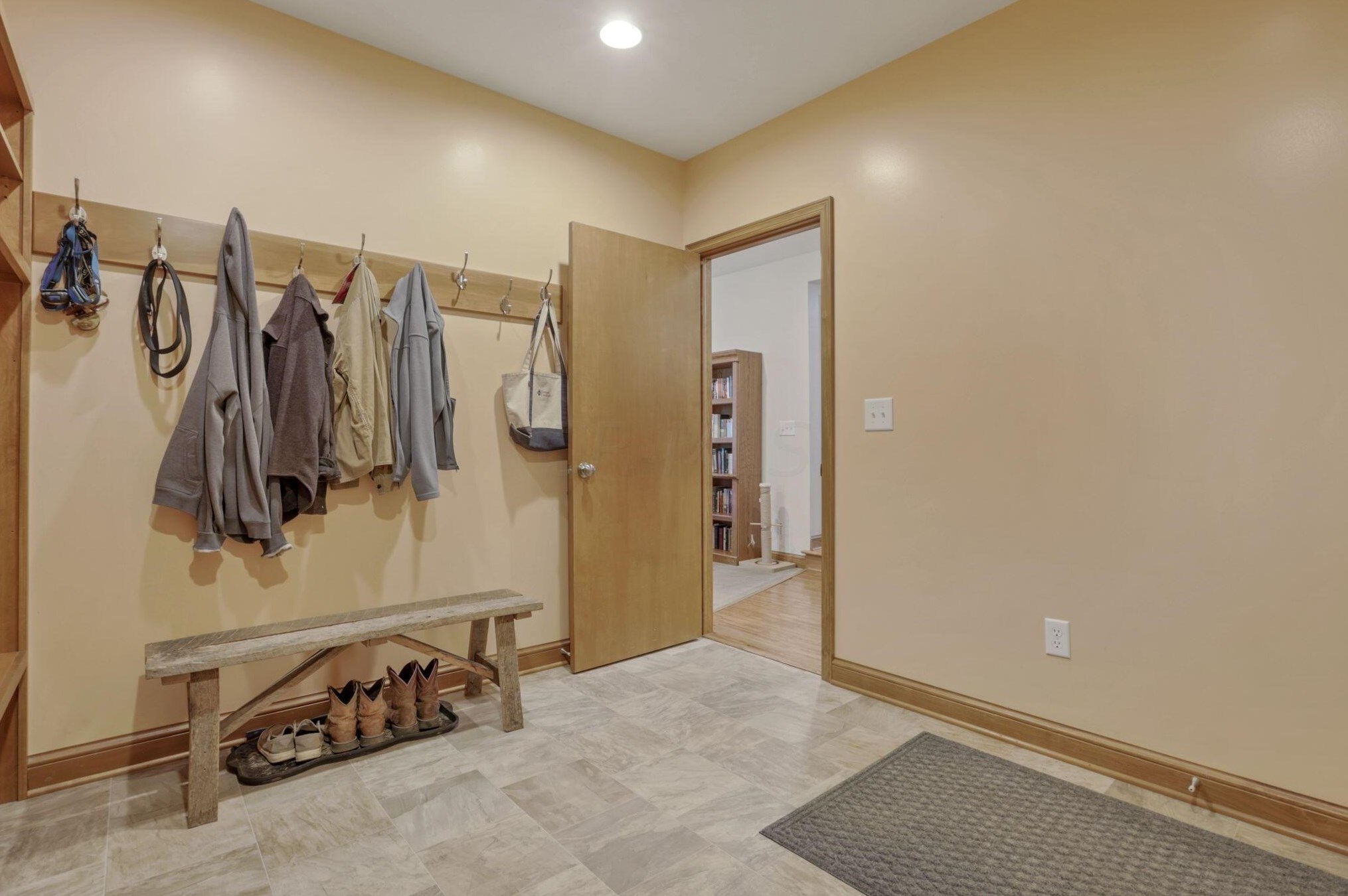 562 Stump Holw Rd, Lancaster OH 43130-9036 exterior