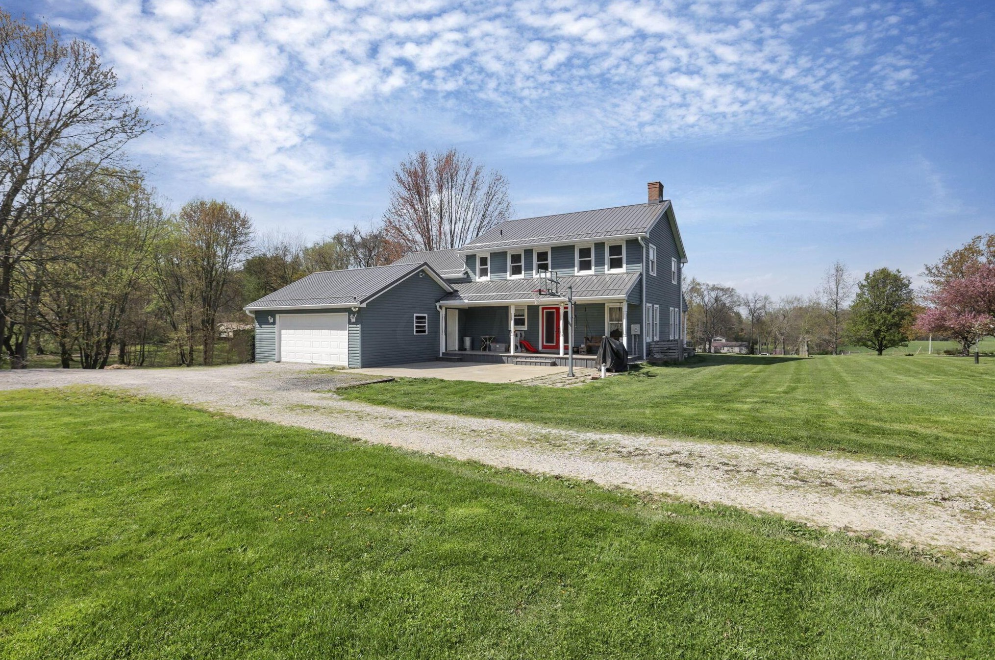 562 Stump Holw Rd, Lancaster OH 43130-9036 exterior