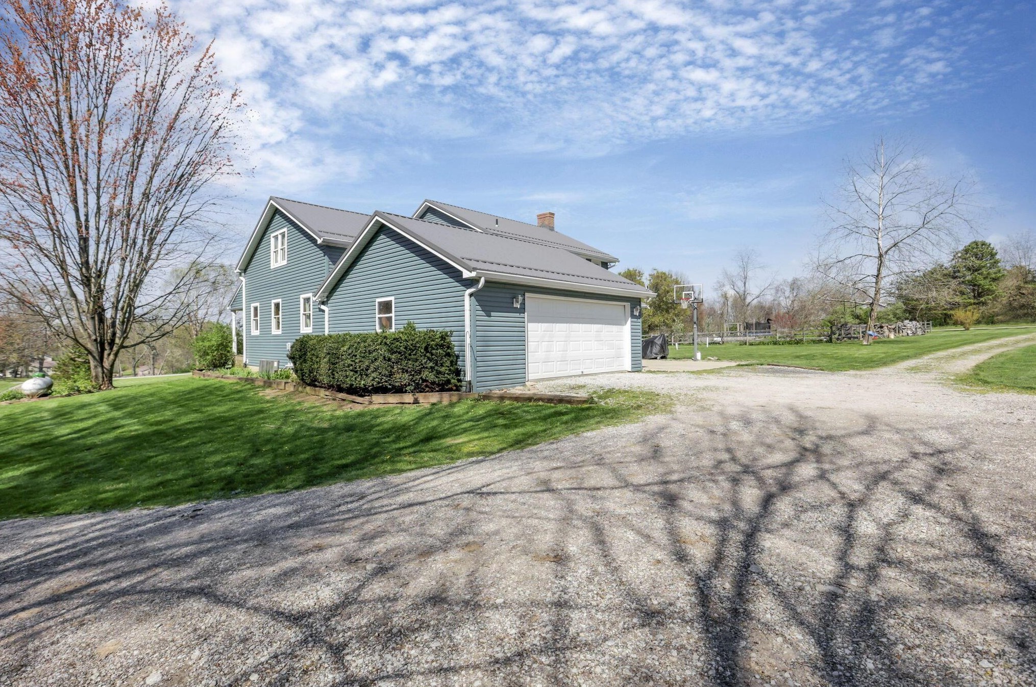 562 Stump Holw Rd, Lancaster OH 43130-9036 exterior