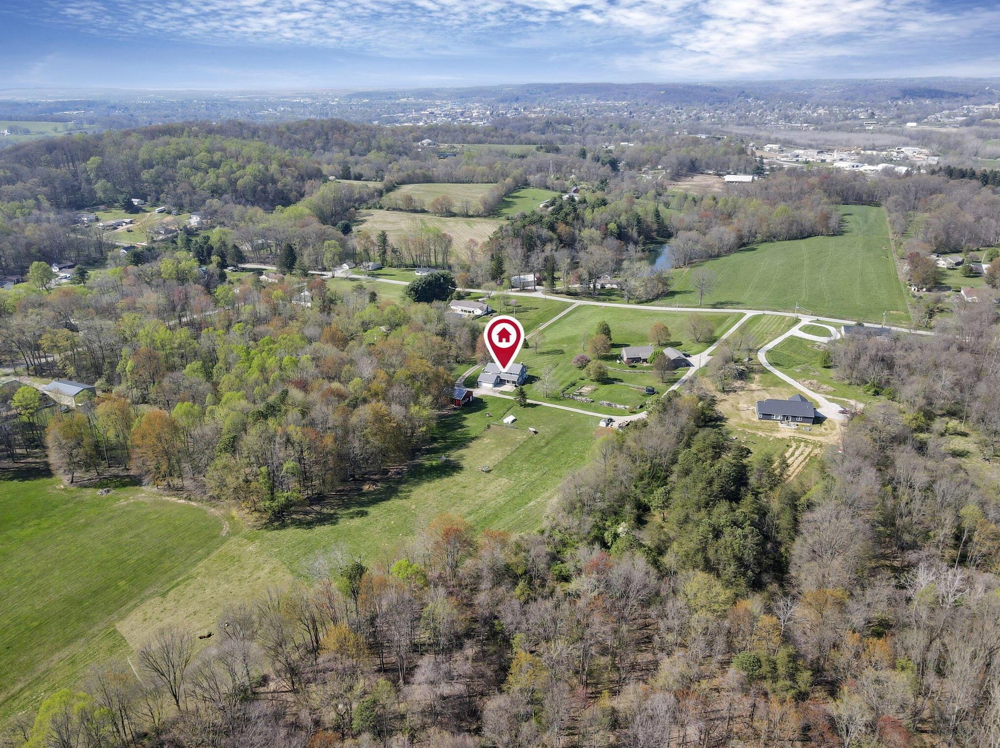 562 Stump Holw Rd, Lancaster OH 43130-9036 exterior