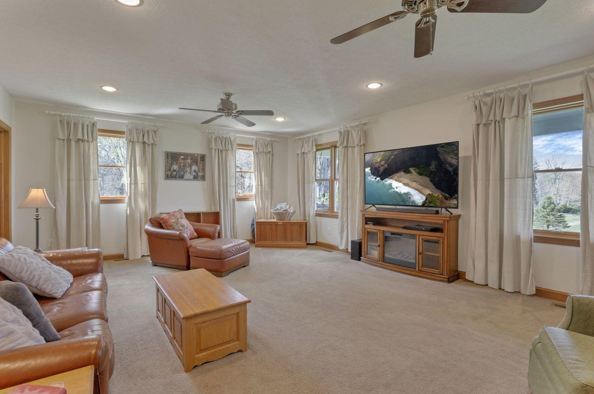 562 Stump Holw Rd, Lancaster OH 43130-9036 exterior