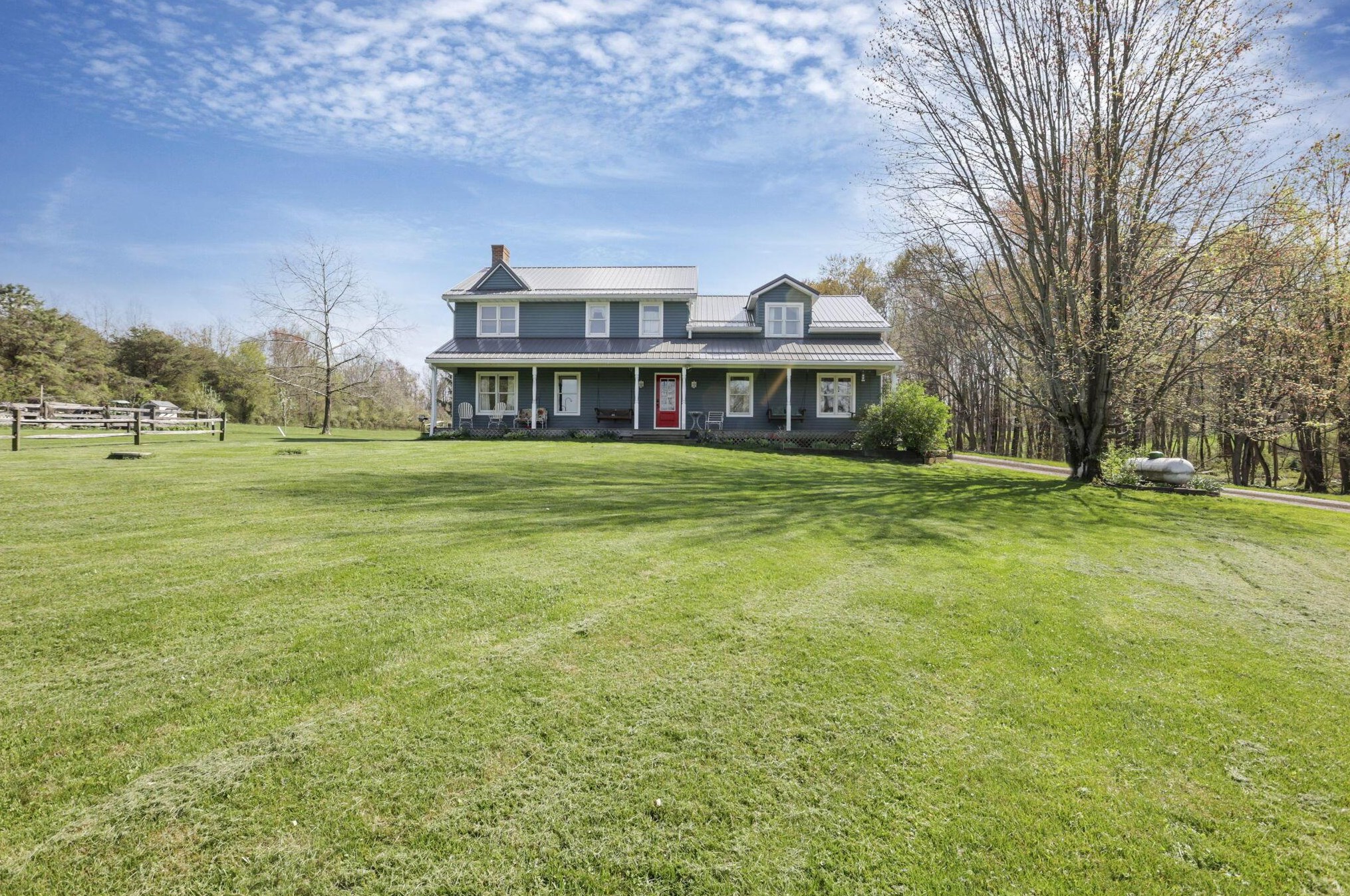 562 Stump Holw Rd, Lancaster OH 43130-9036 exterior