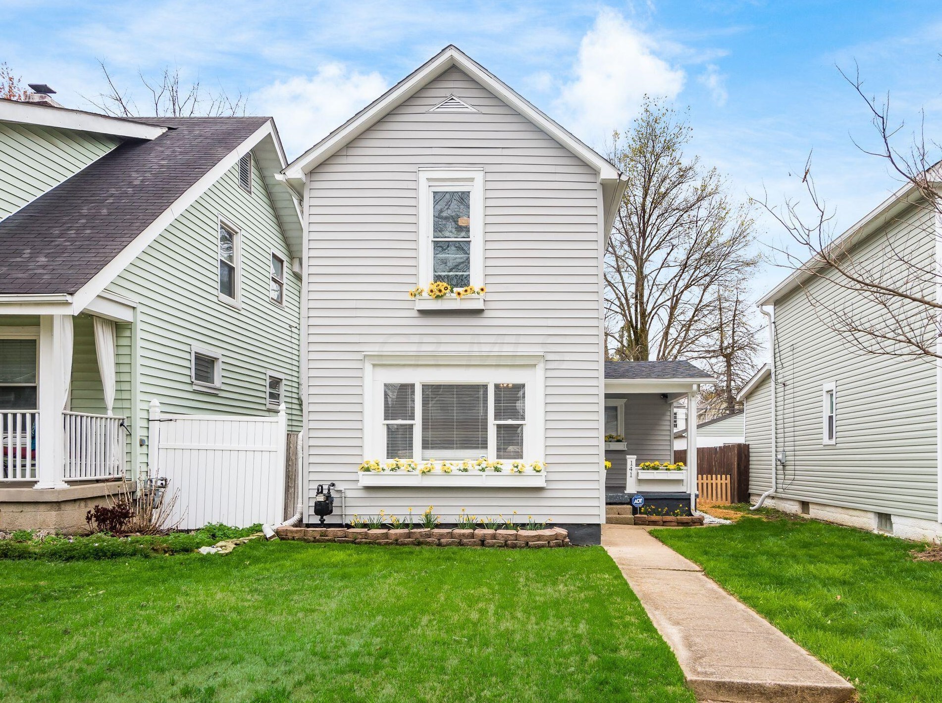 141 Welch Ave, Columbus, OH 43207-1113