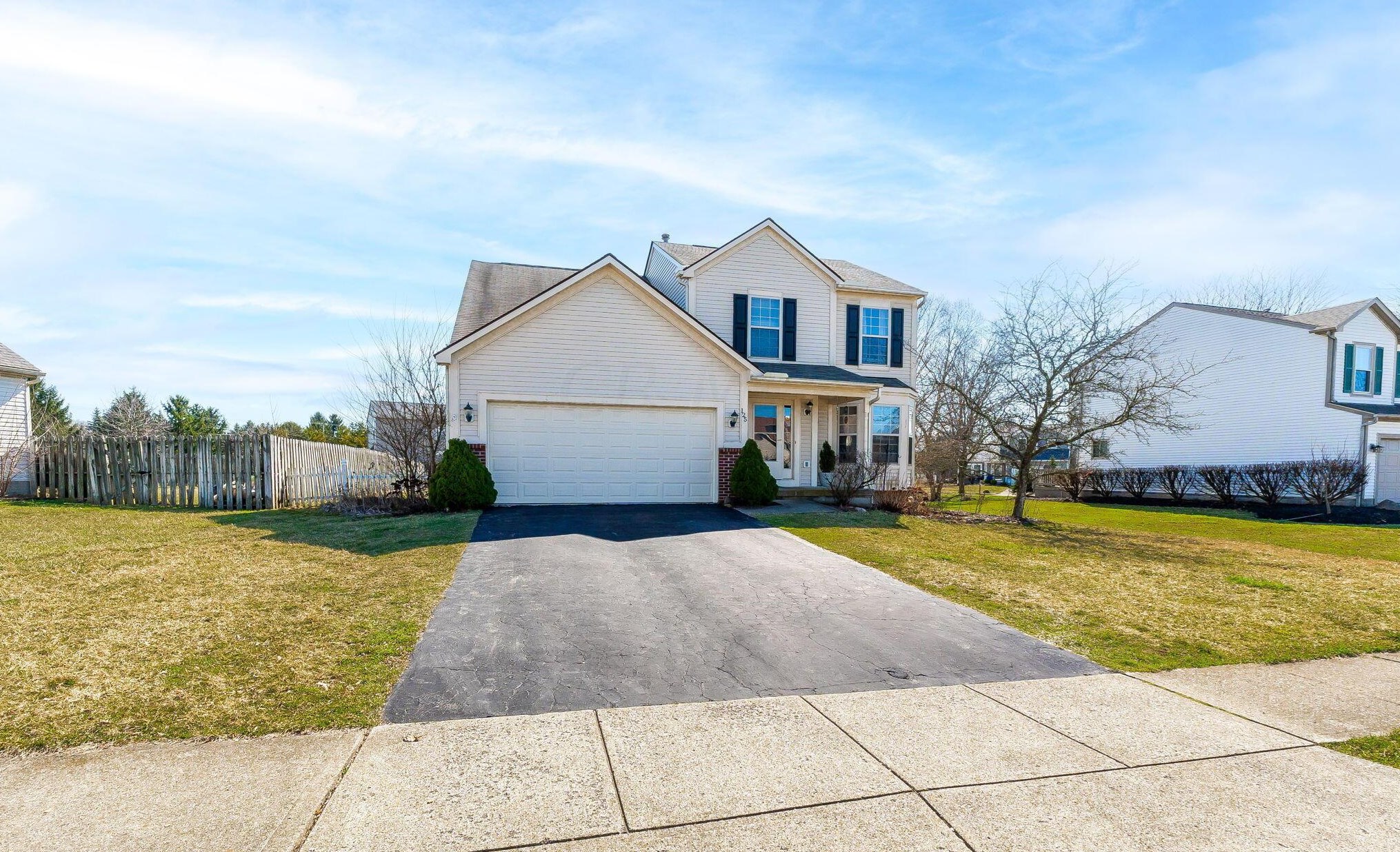 125 Brooksedge Dr, Pataskala, OH 43062-7324