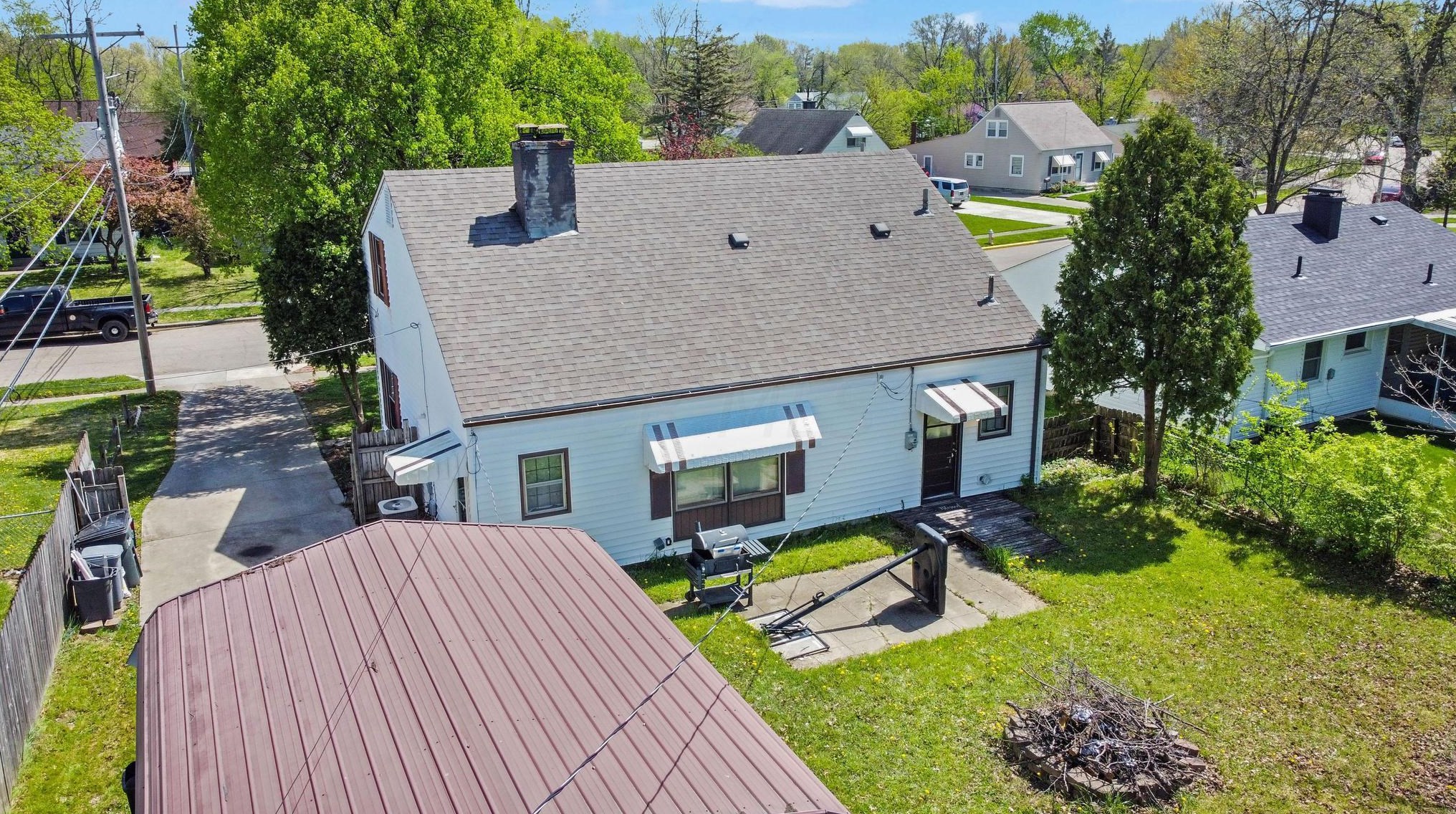 367 Weymouth Ln, Columbus OH  43228-1333 exterior