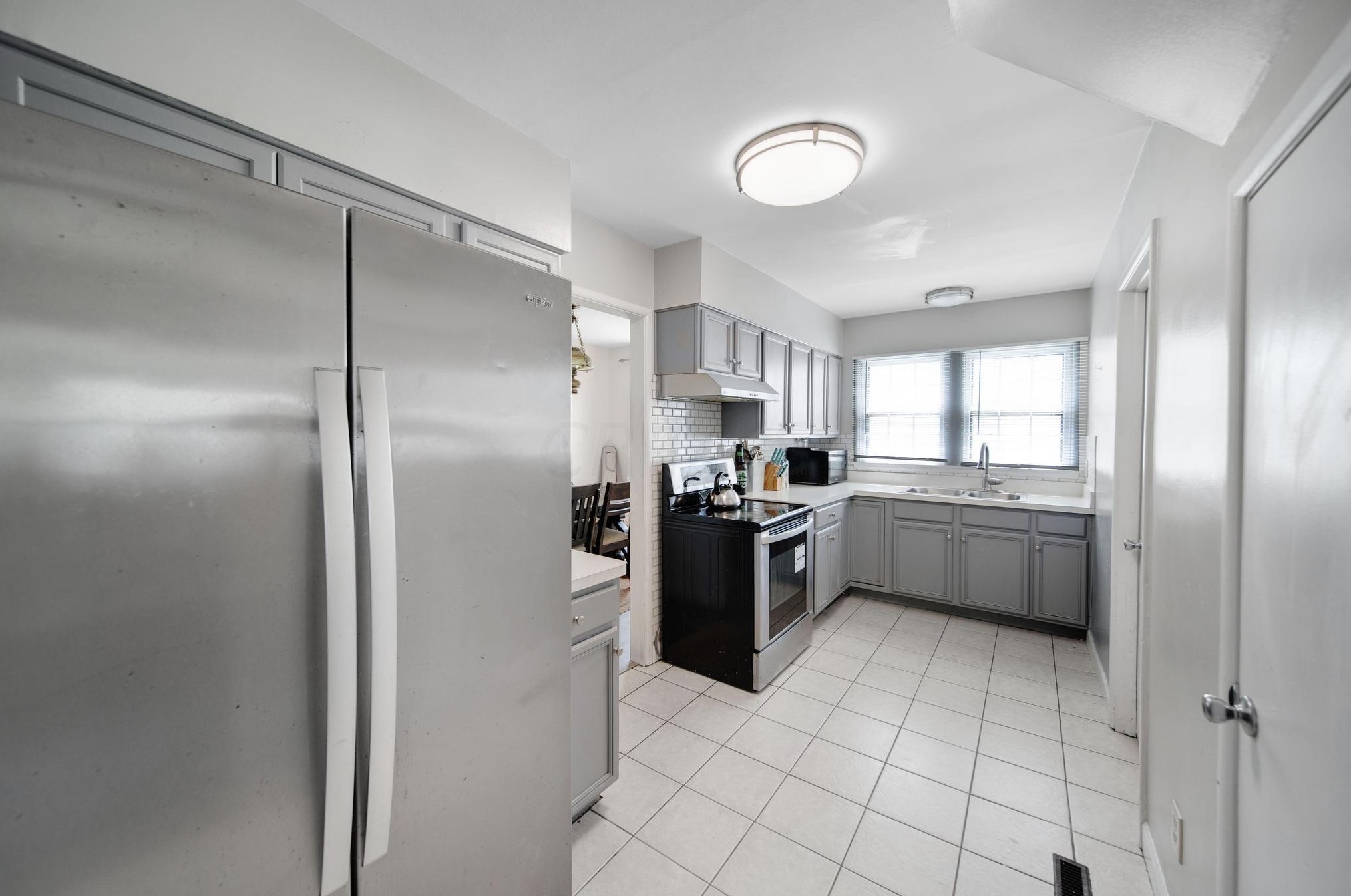 367 Weymouth Ln, Columbus OH  43228-1333 exterior