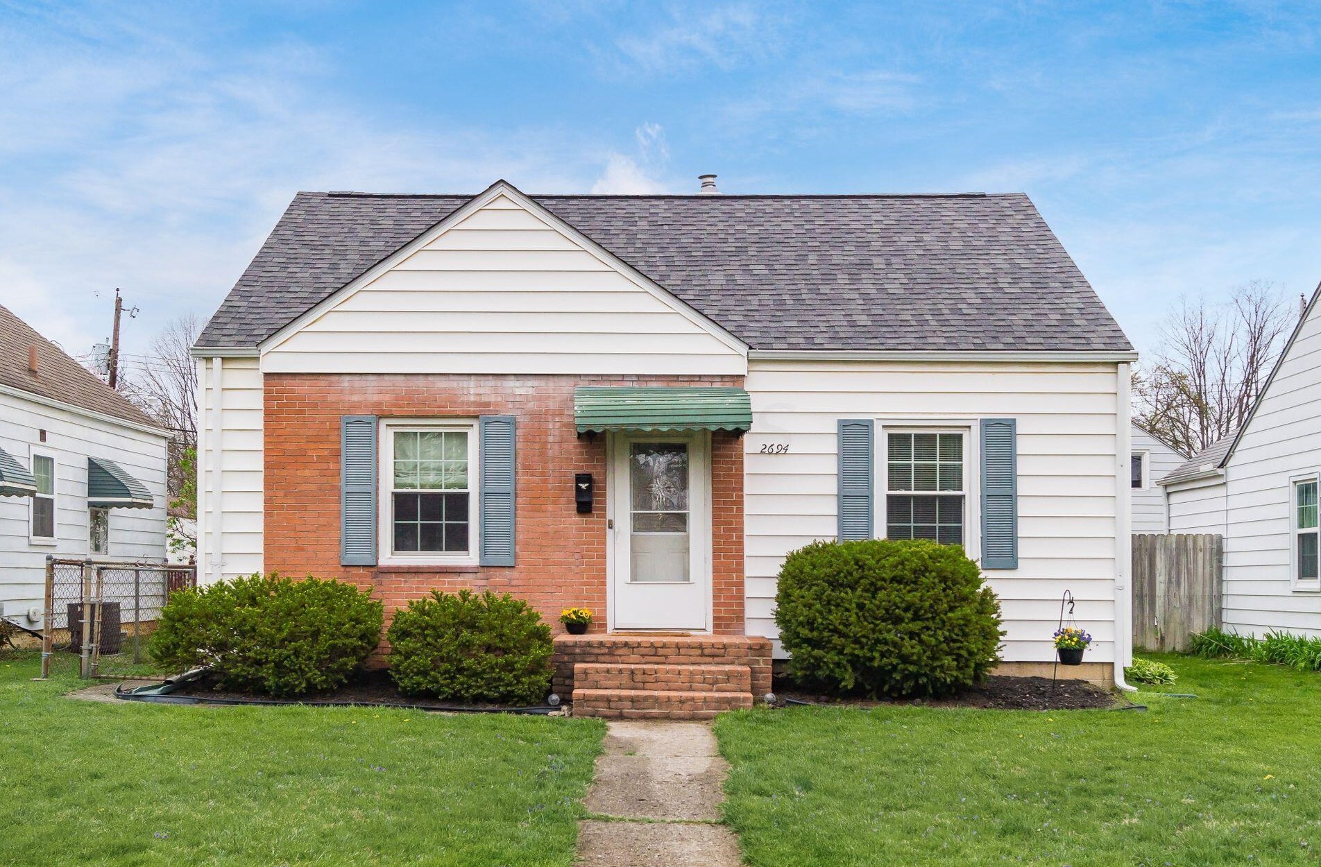 2694 Columbus Ave, Columbus, OH 43209-1042