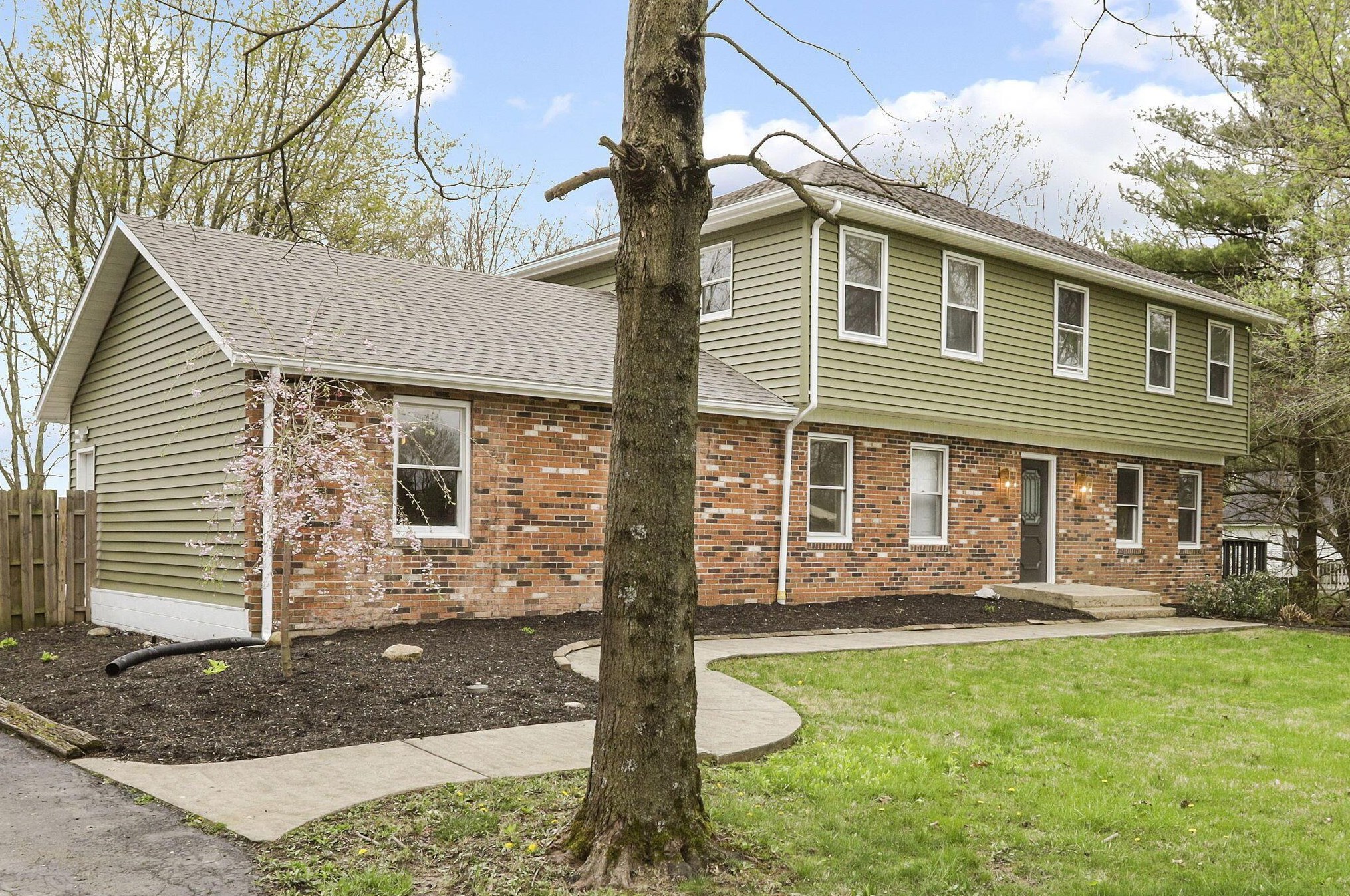 7863 E Bowling Green Nw Ln, Lancaster, OH 43130