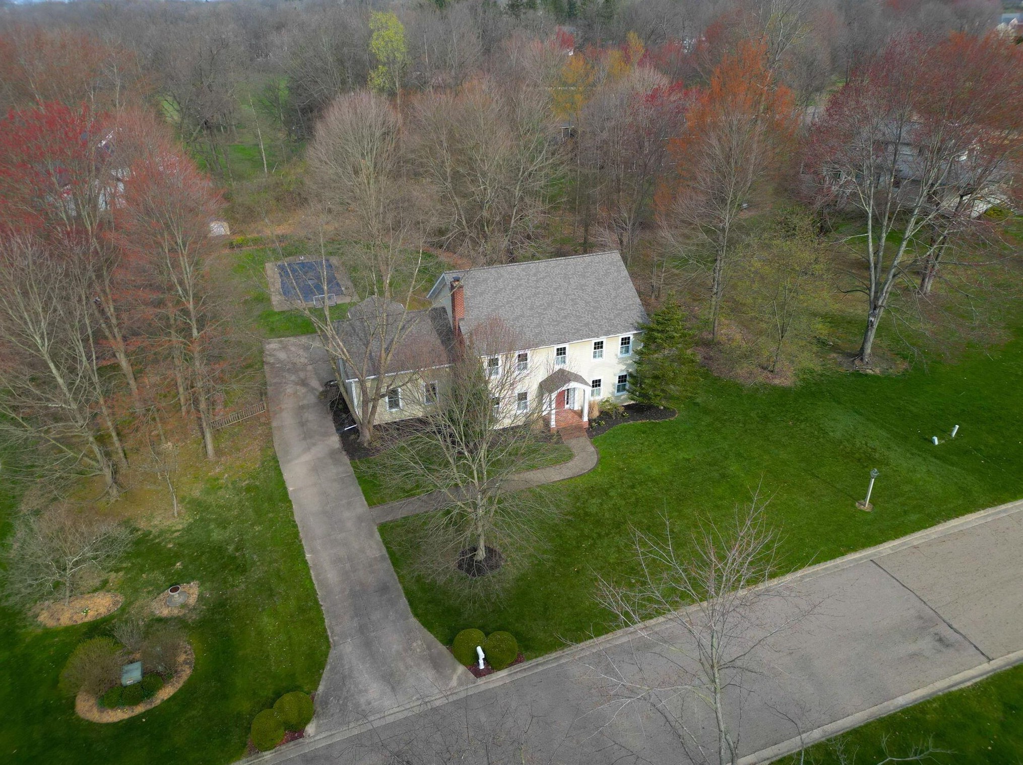 9 Fox Chase Dr, Mount Vernon, OH 43050-8218