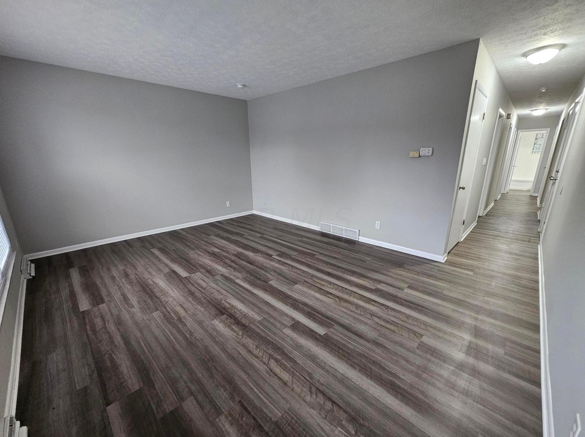 1950 Hampstead Dr, Columbus OH  43229-2714 exterior