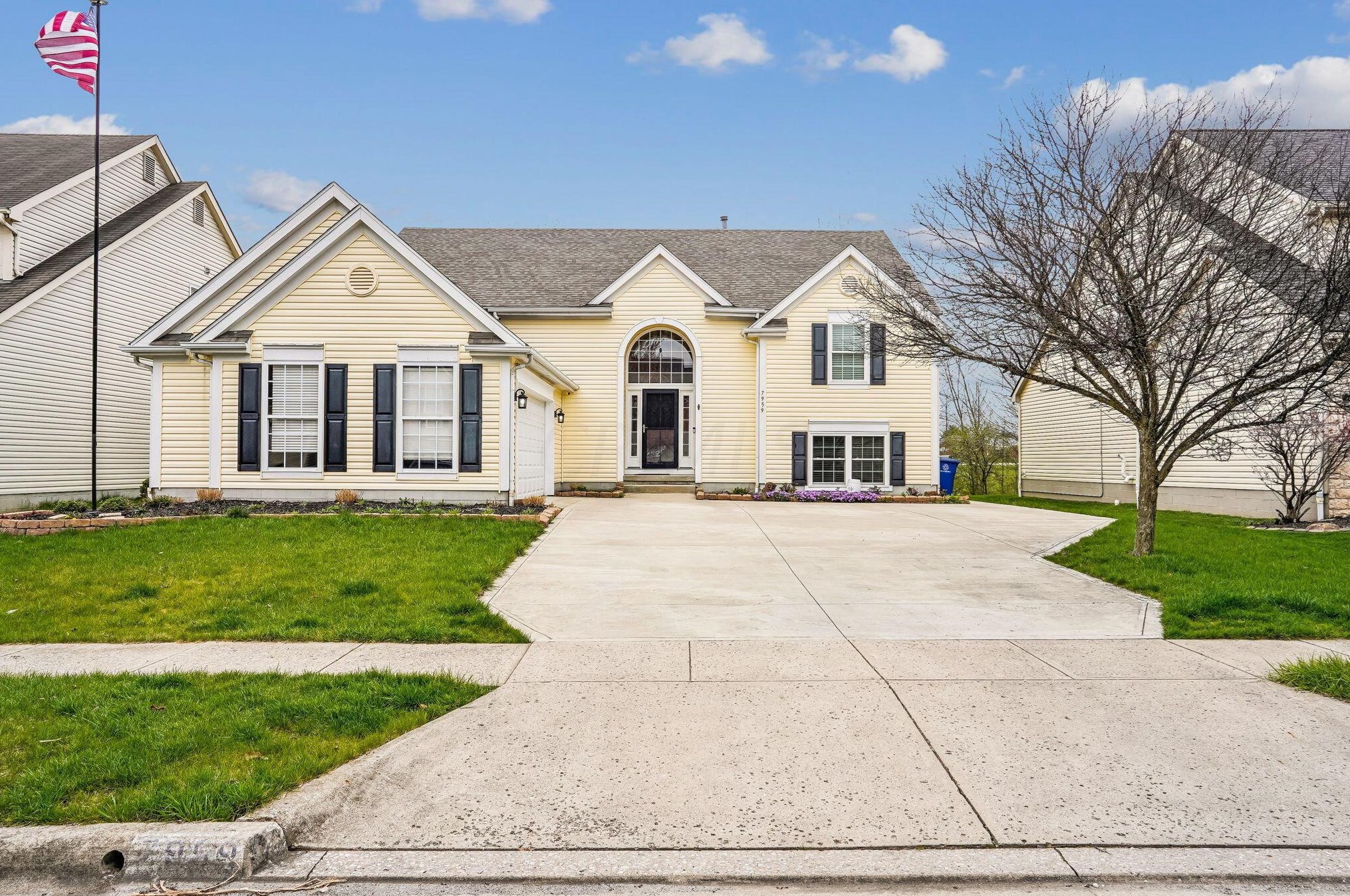 7959 Howell Dr, Westerville, OH 43081-8044