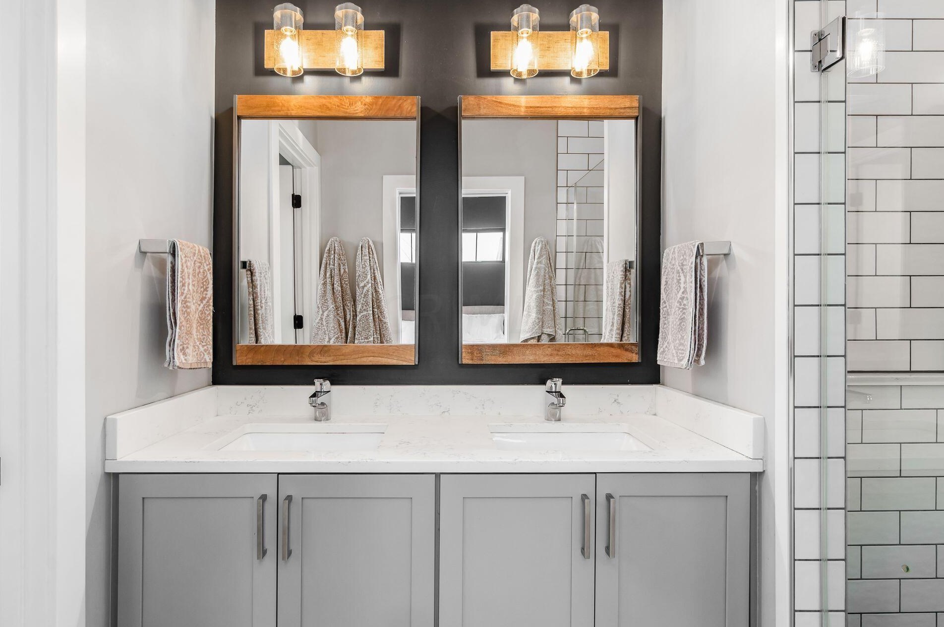 210 Ohio Ave, Columbus OH  43203-1568 exterior