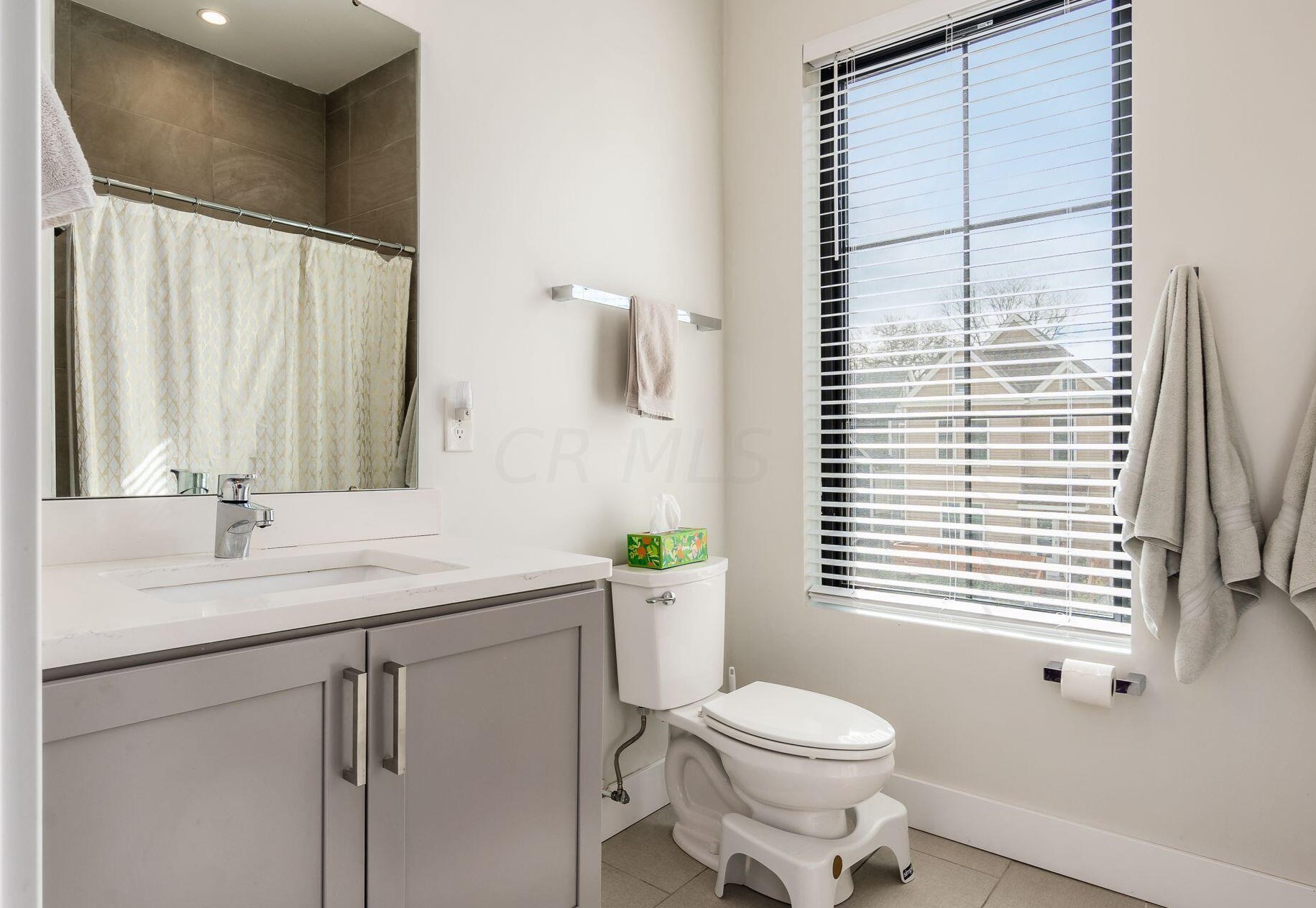 210 Ohio Ave, Columbus OH  43203-1568 exterior