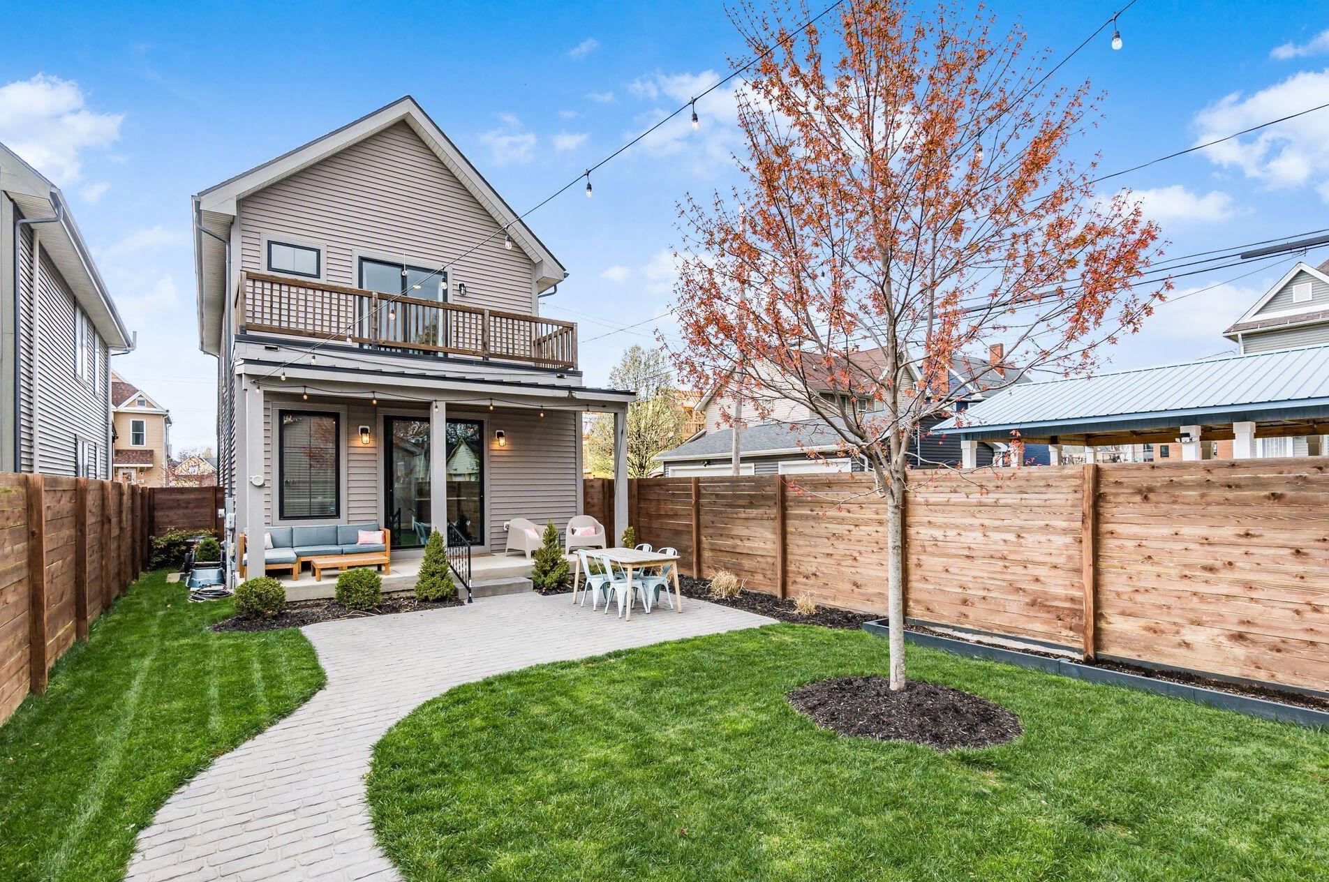 210 Ohio Ave, Columbus OH  43203-1568 exterior