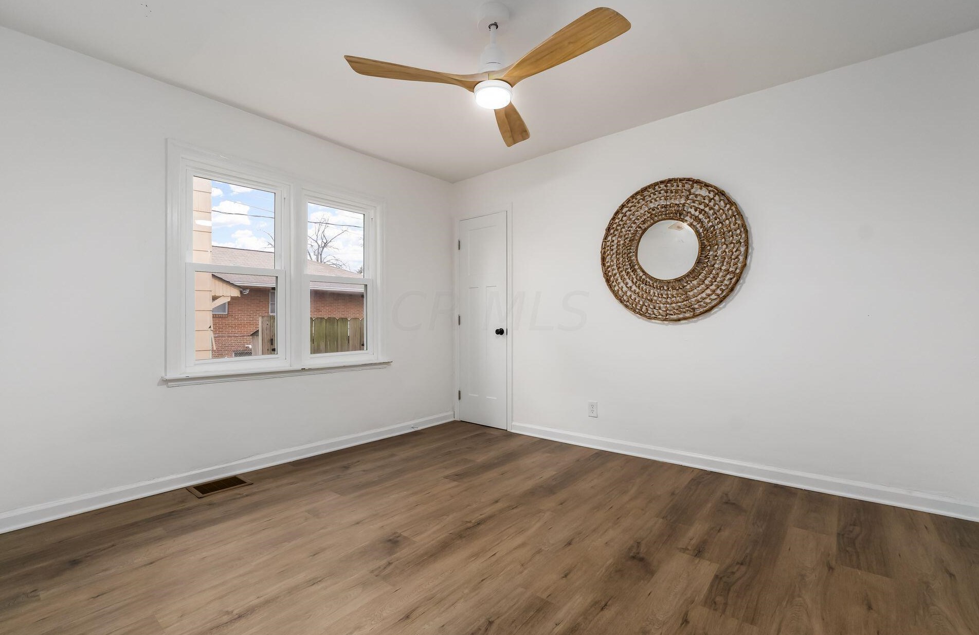 438 Woodbury Ave, Columbus OH  43223-1616 exterior