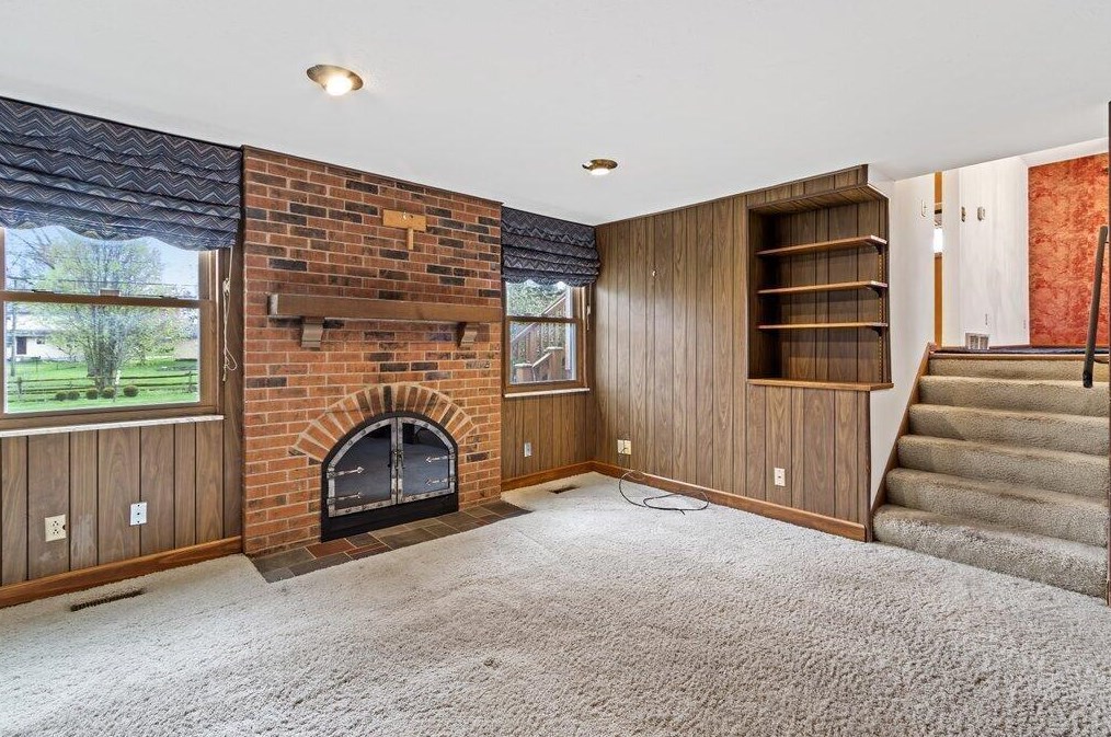 5861 Effingham Rd, Columbus OH 43213-3347 exterior