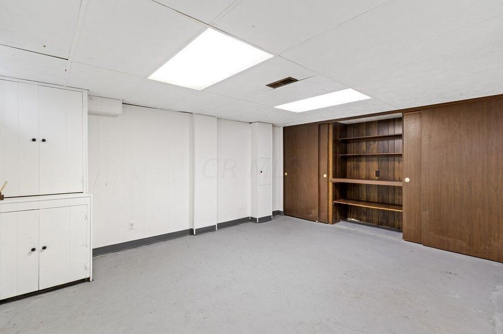 5861 Effingham Rd, Columbus OH 43213-3347 exterior