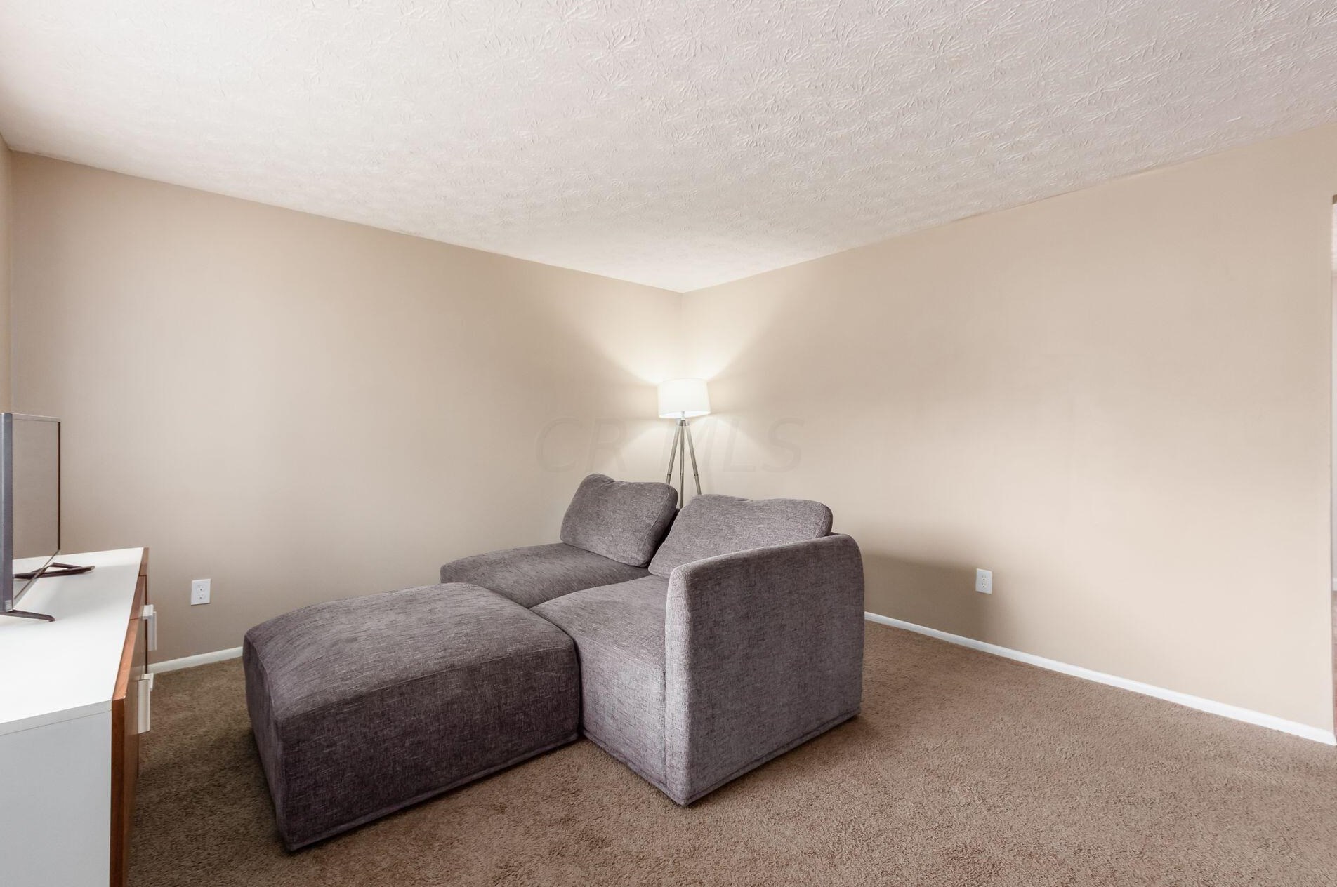 2970 Upton Rd, Columbus OH  43232-5240 exterior