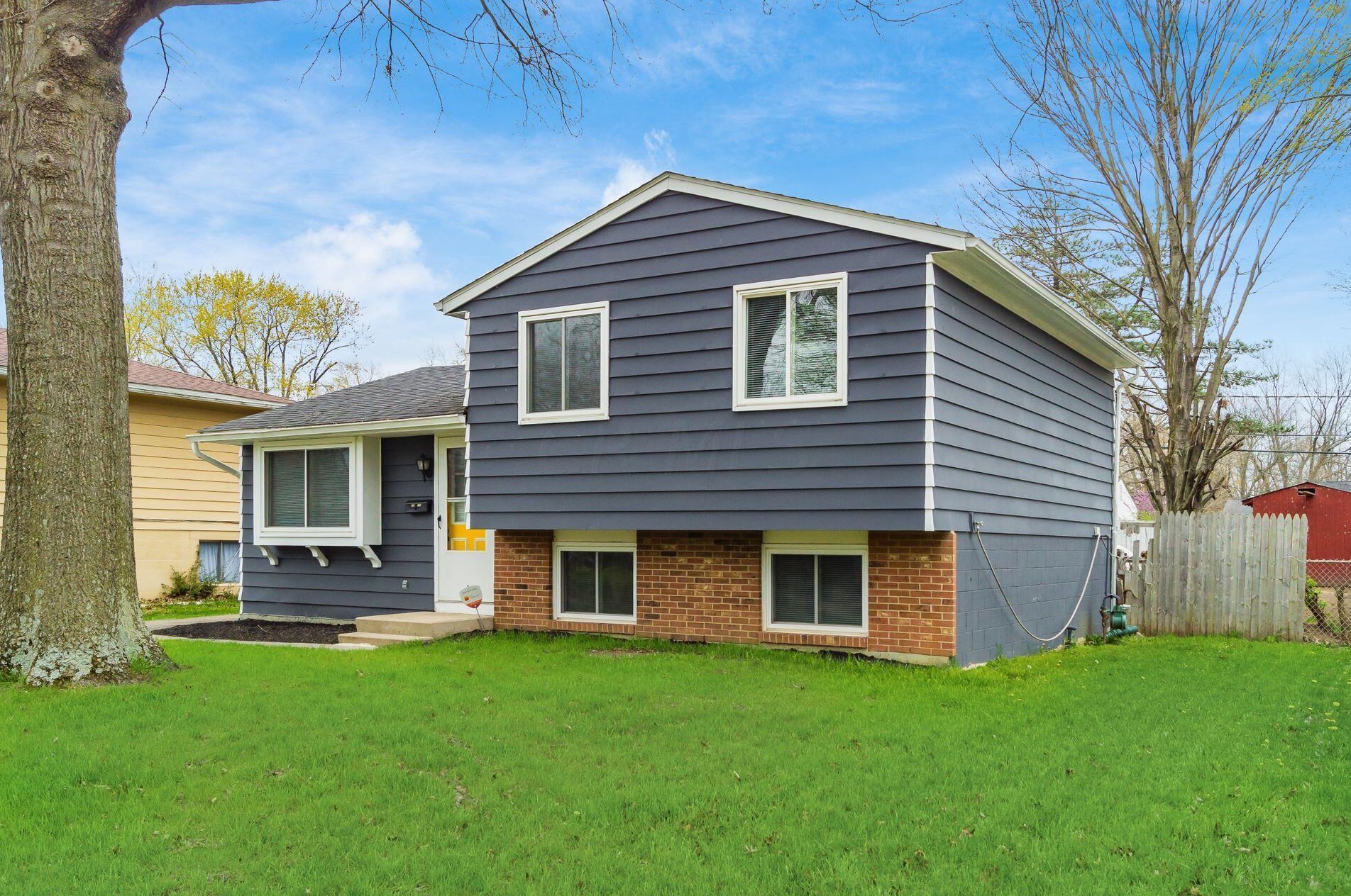 2970 Upton Rd, Columbus OH  43232-5240 exterior