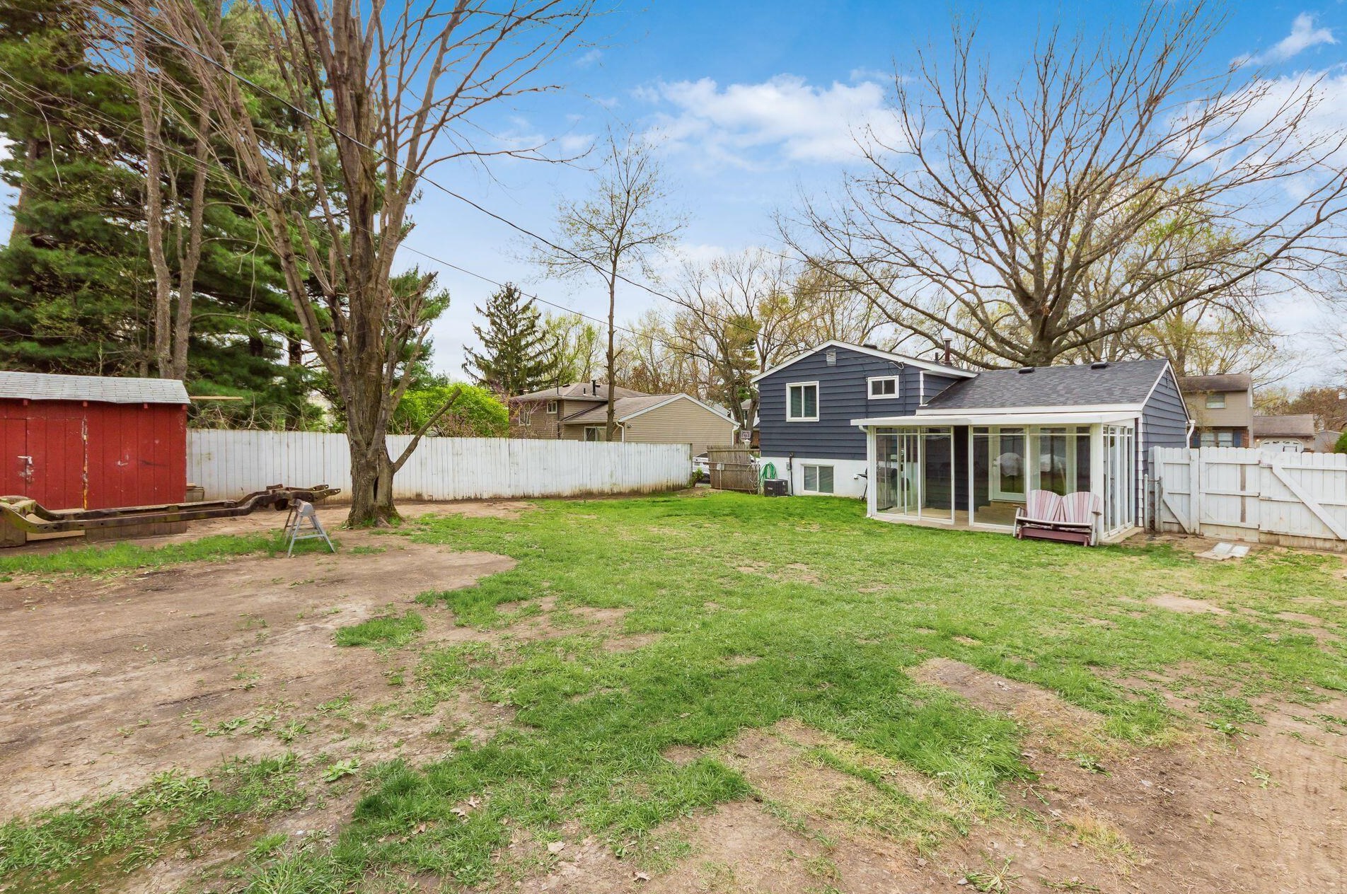 2970 Upton Rd, Columbus OH  43232-5240 exterior