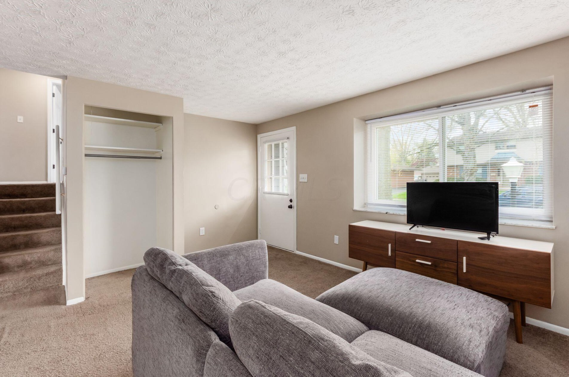 2970 Upton Rd, Columbus OH  43232-5240 exterior