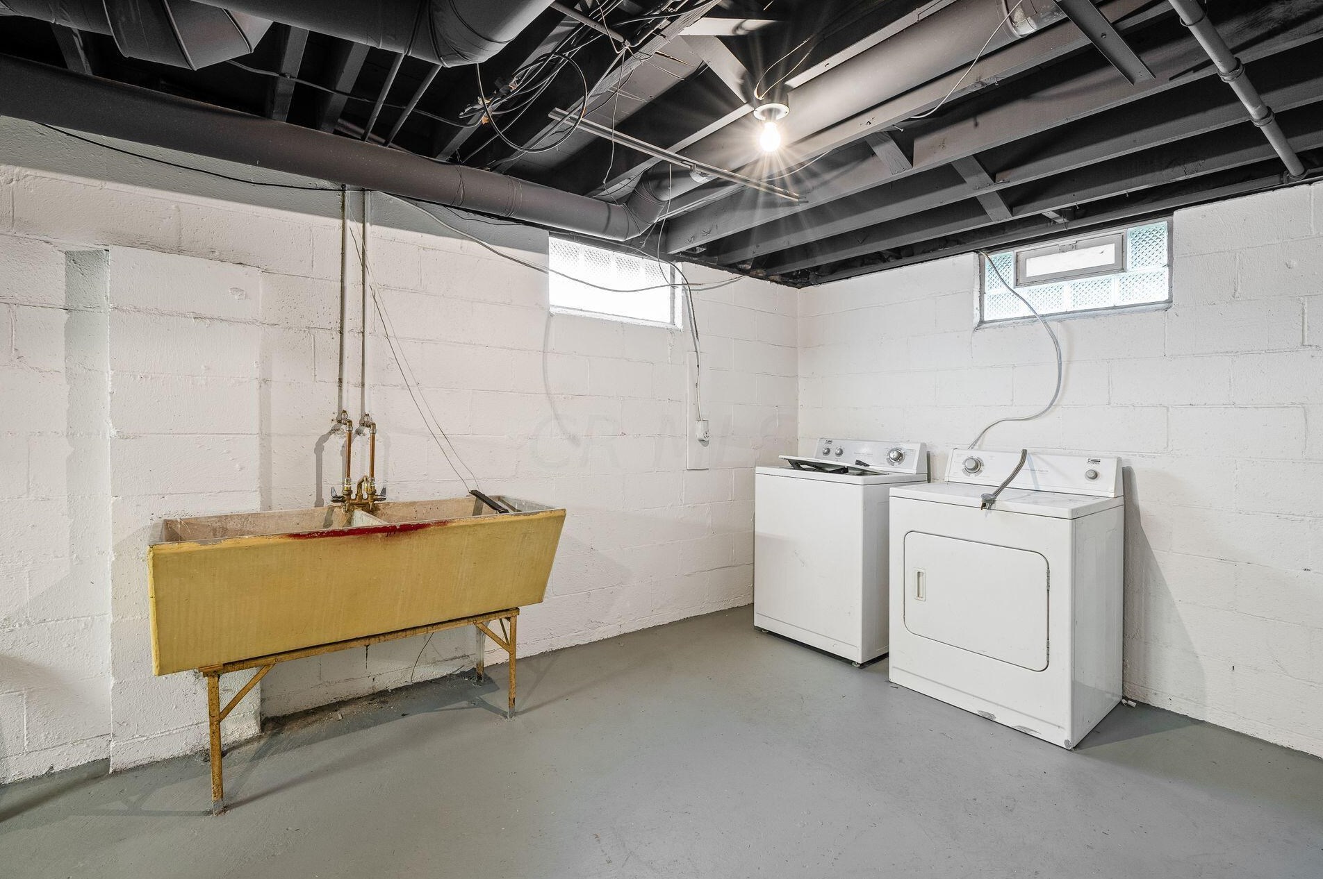 3035 Audubon Rd, Columbus OH 43211-1152 exterior