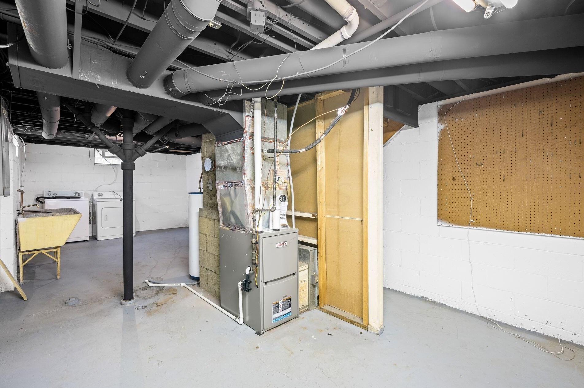 3035 Audubon Rd, Columbus OH 43211-1152 exterior