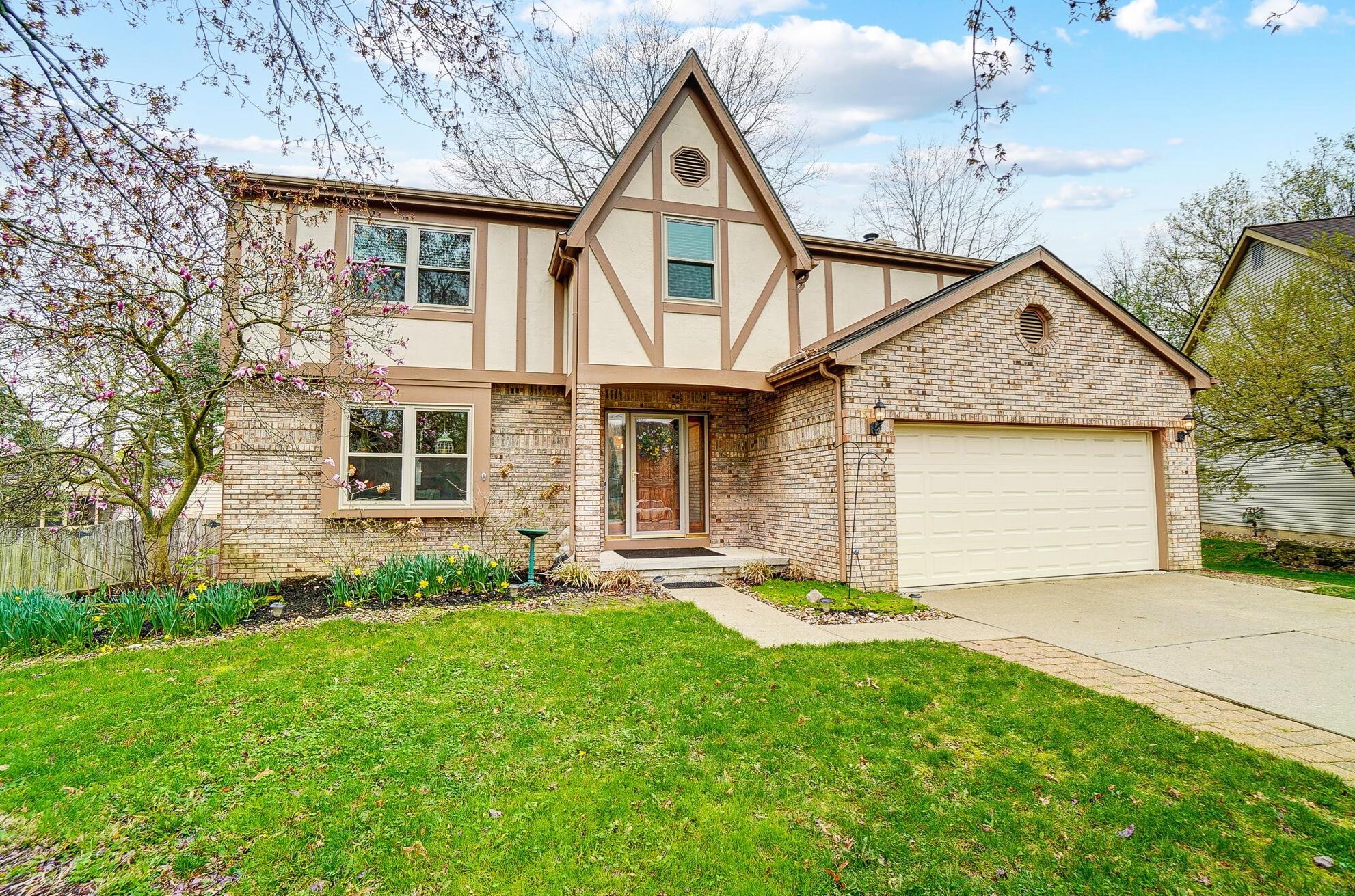 739 Taylor Ct, Delaware OH  43015-1191 exterior