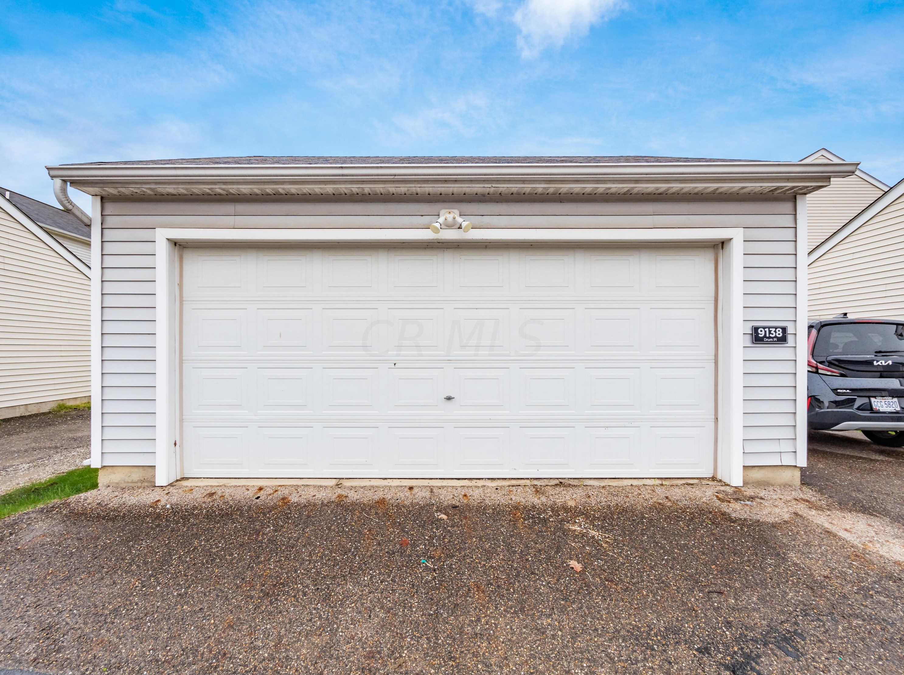 9138 Drum Pl, Orient OH  43146-9080 exterior
