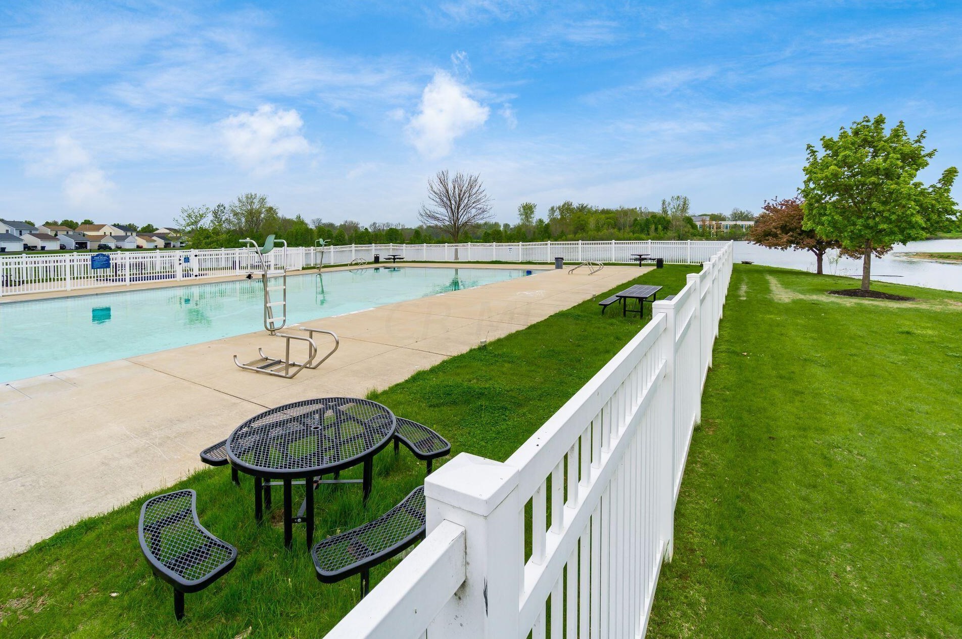 9138 Drum Pl, Orient OH  43146-9080 exterior