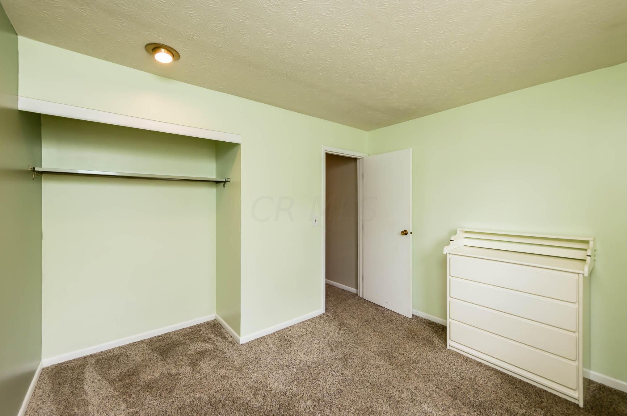 2420 Briers Dr, Columbus OH 43209-3301 exterior