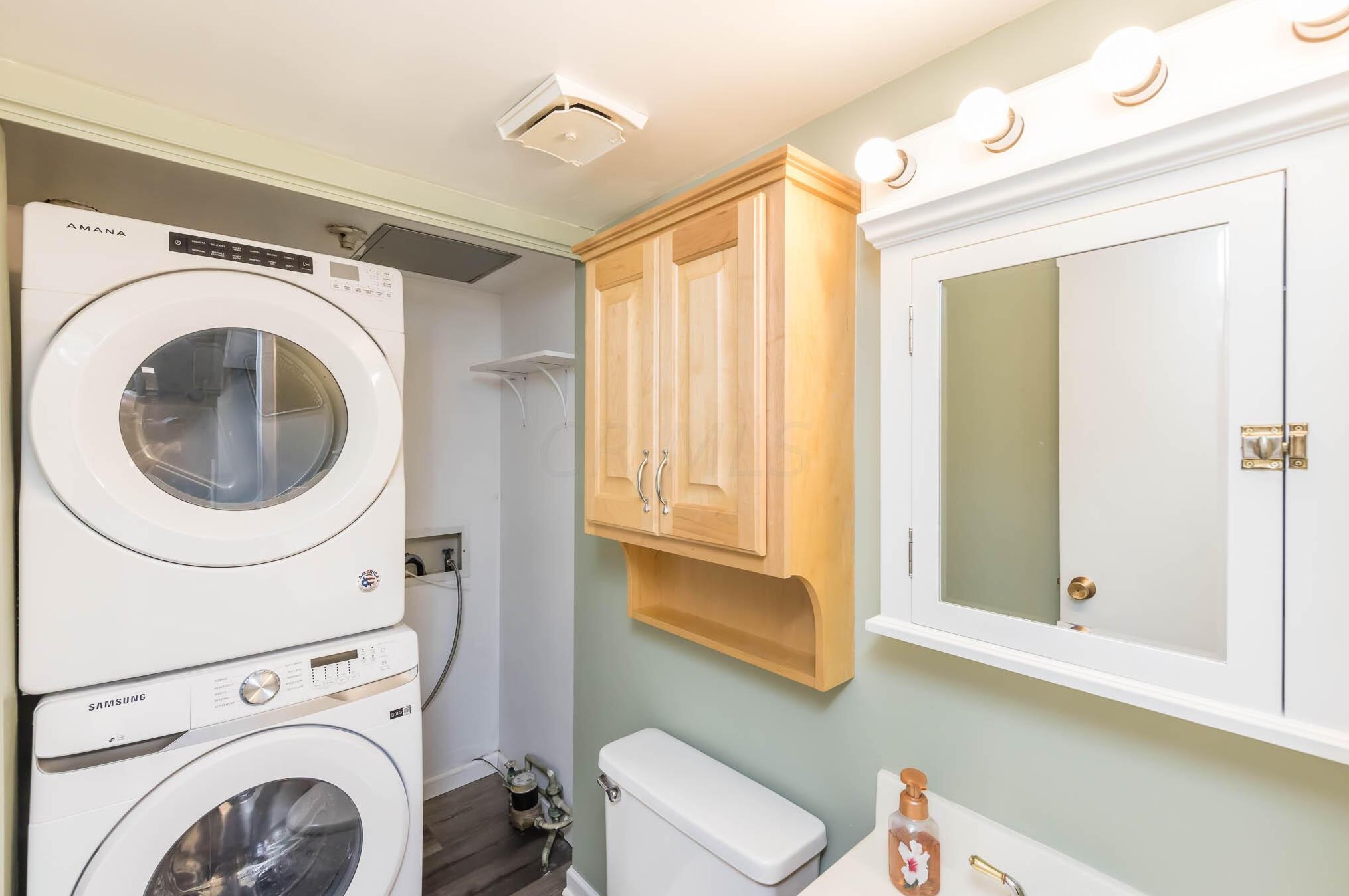 2420 Briers Dr, Columbus OH 43209-3301 exterior