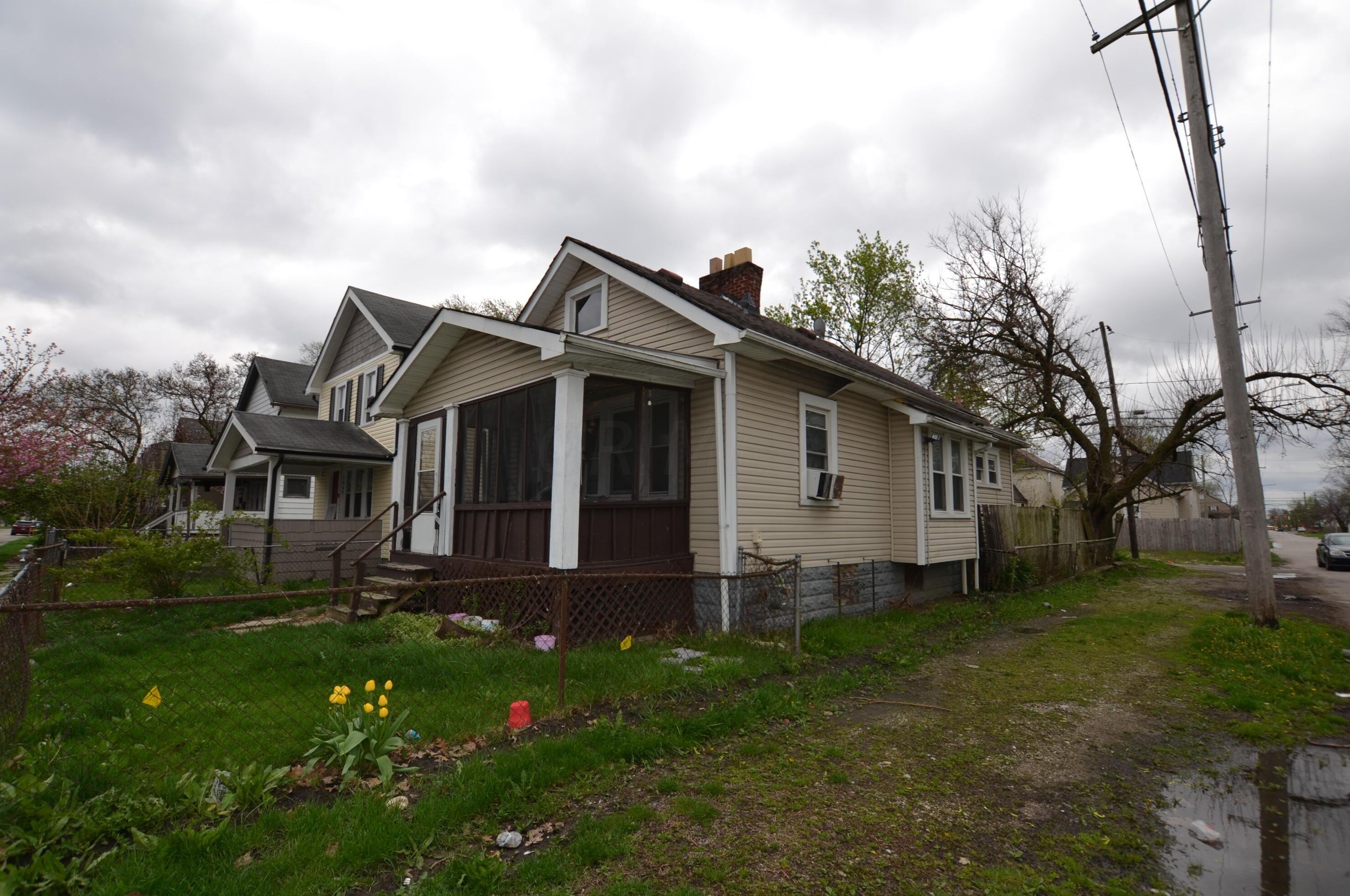 1441 Myrtle Ave, Columbus, OH 43211-1446
