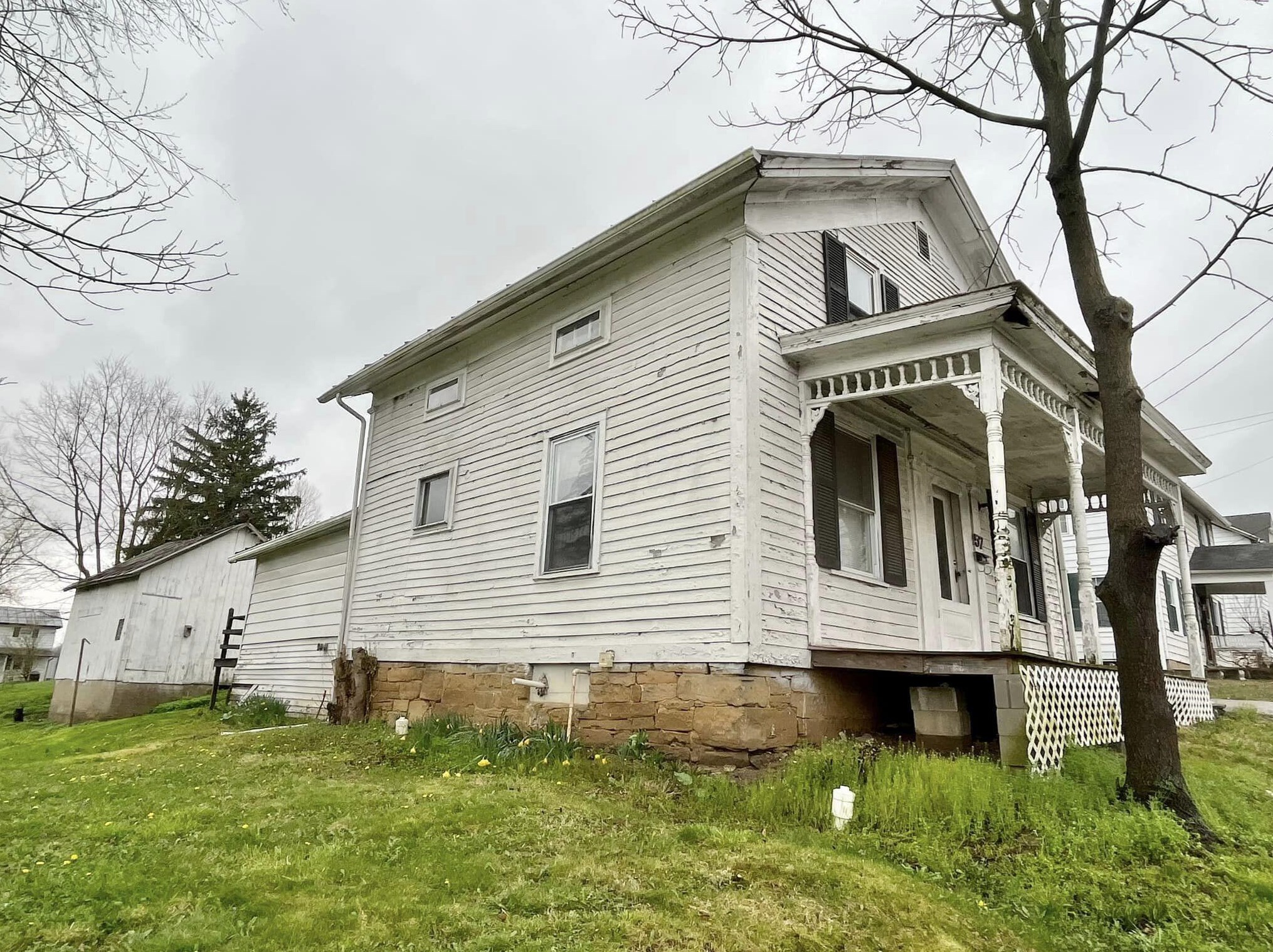 57 Sandusky St, Fredricktwn, OH 43019-1151