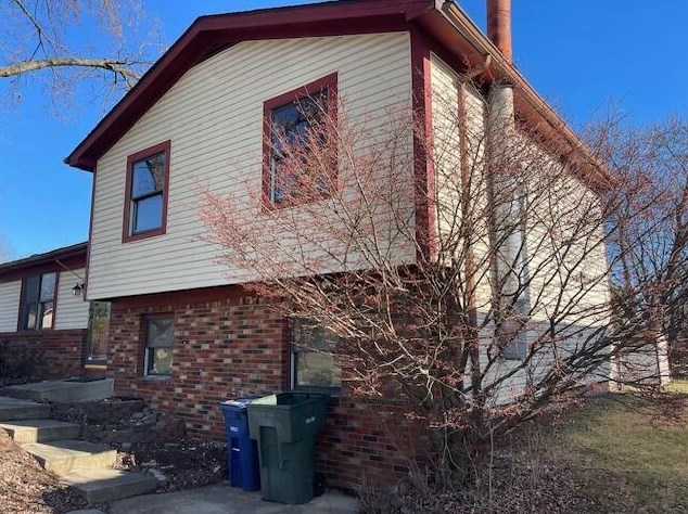 3910 Bayberry Cir, Columbus, OH 43207-4605