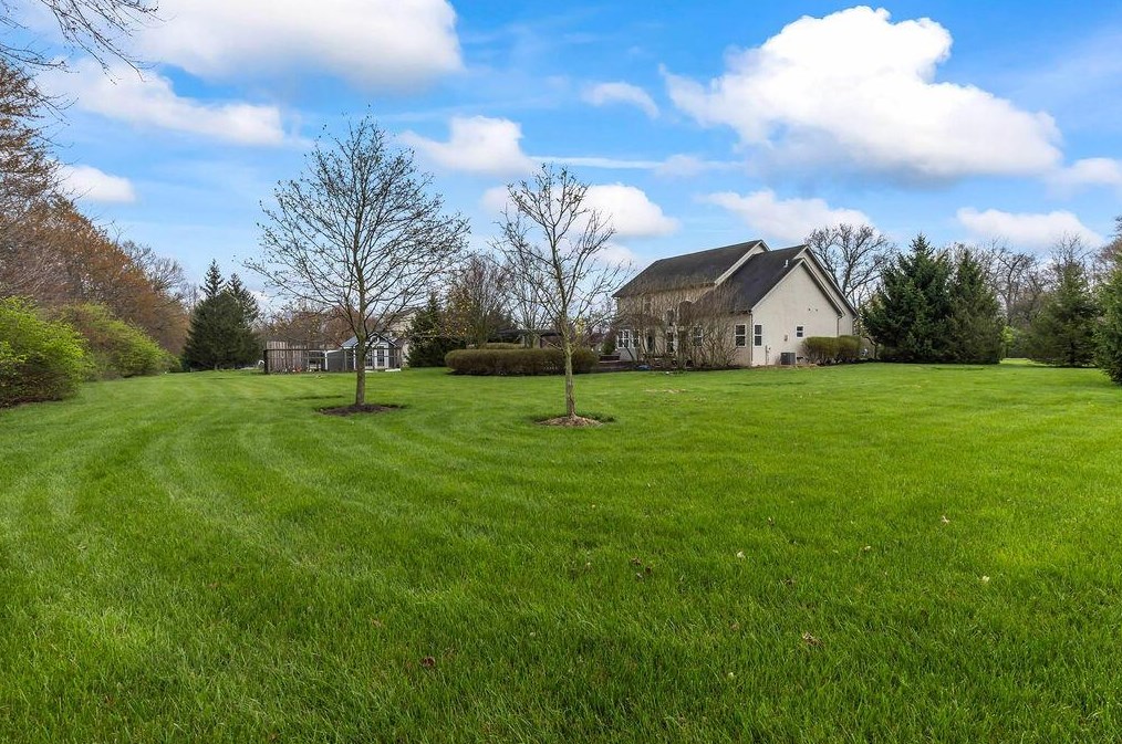 1682 Malabar Ct, Delaware OH  43015-8346 exterior